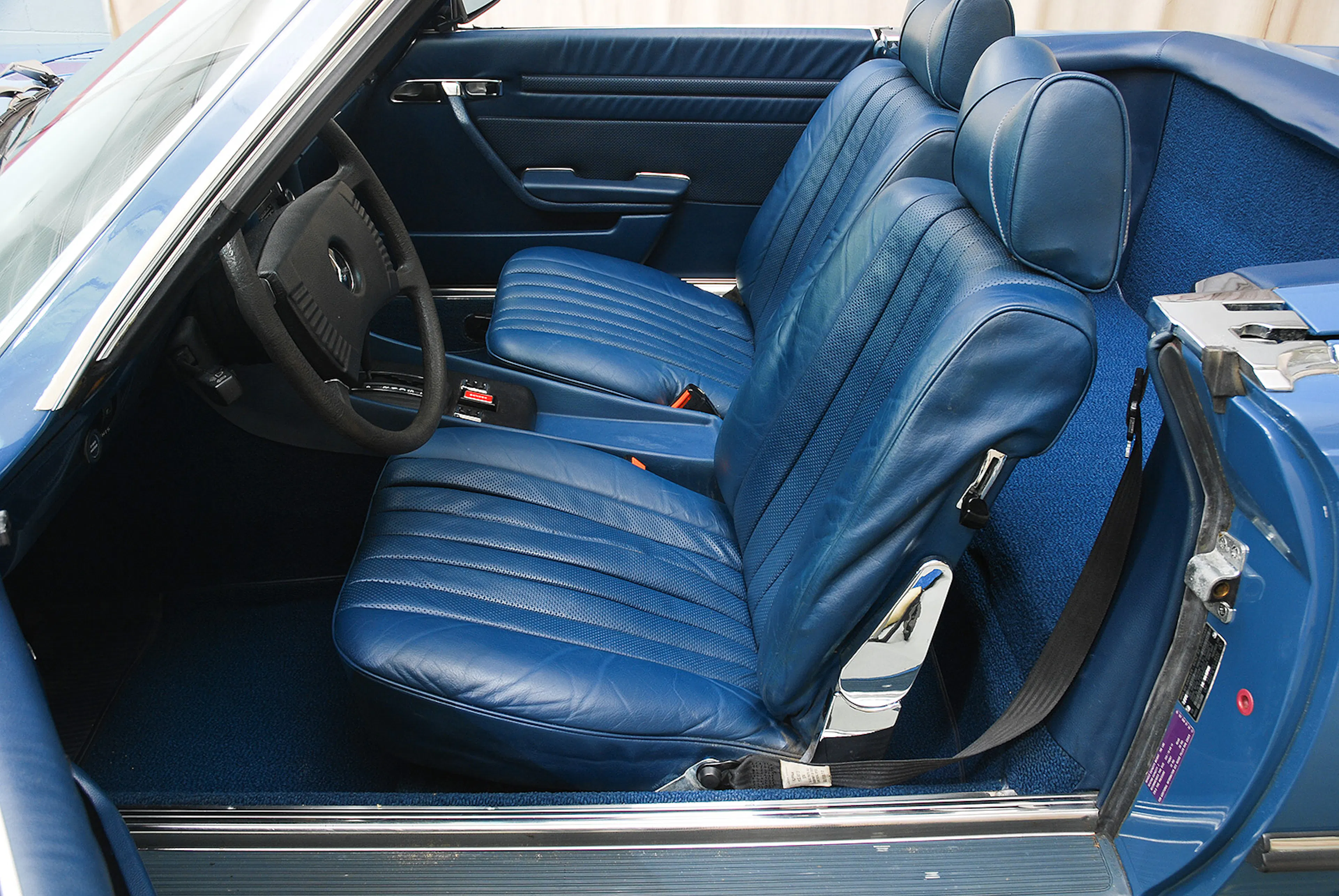 1974 Mercedes-Benz 450SL 2dr Roadster Courtesy of Hyman Ltd.