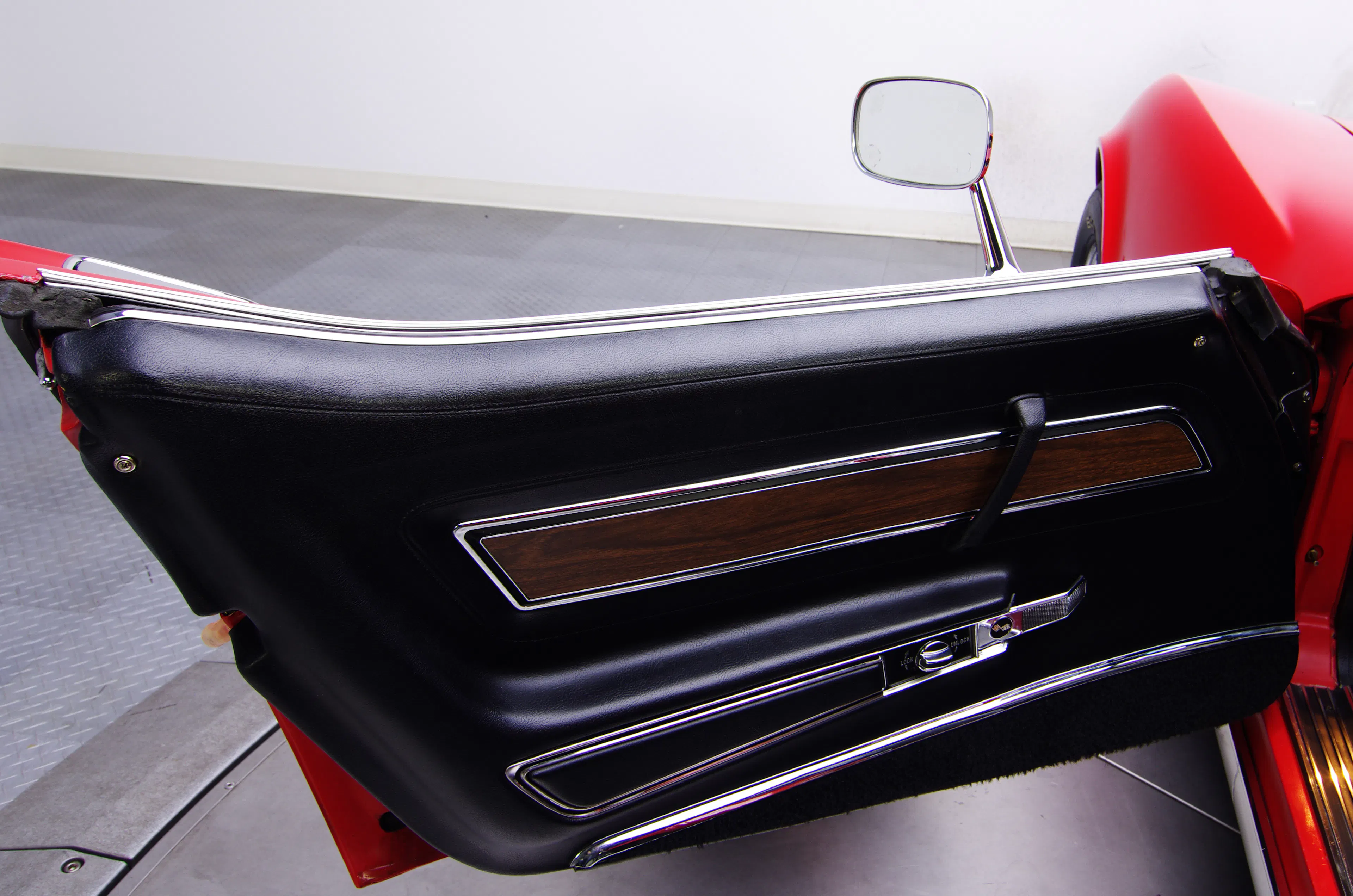 1975 Chevrolet Corvette 2dr Convertible Courtesy of RK Motors