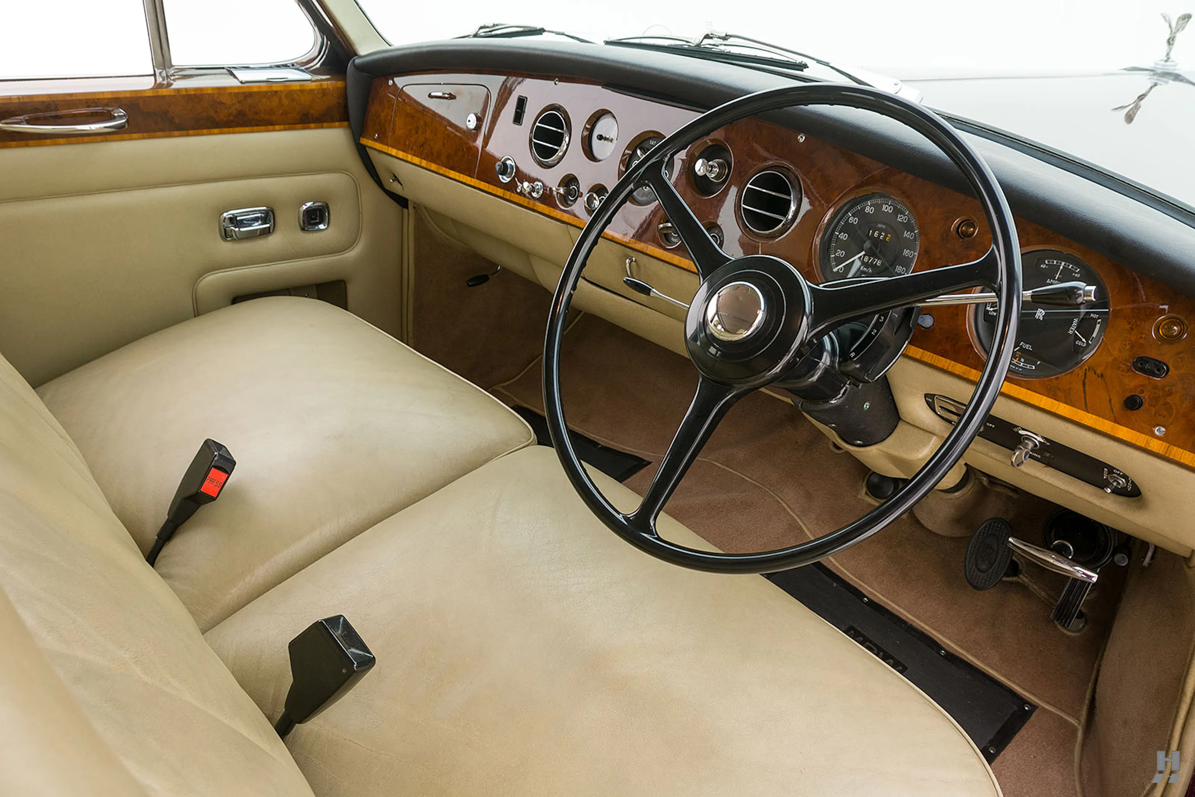 1975 Rolls-Royce Phantom VI 4dr Limousine Courtesy of Hyman Ltd.
