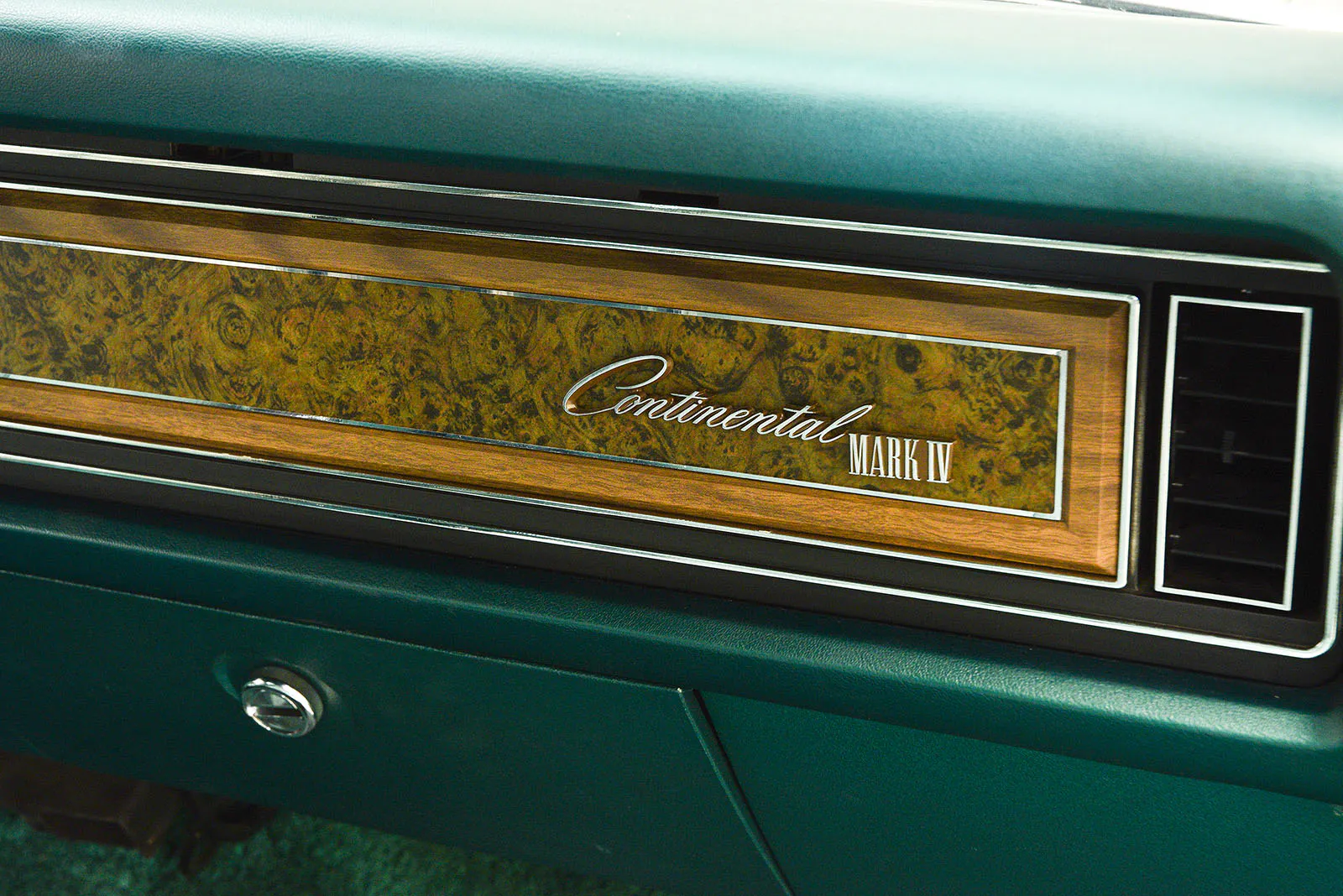 1976 Lincoln Continental Mk IV 2dr Coupe Courtesy of Hyman Ltd.