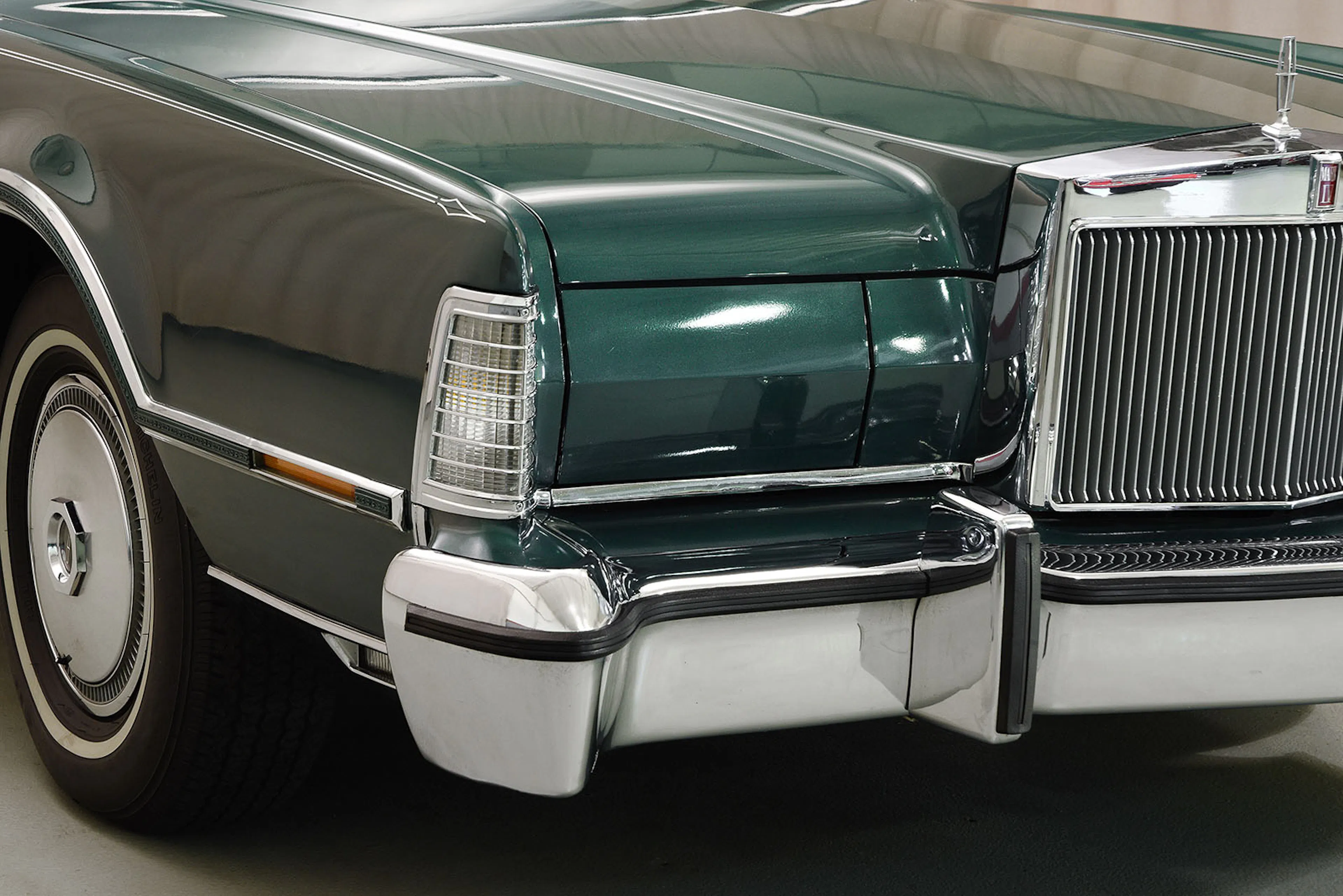 1976 Lincoln Continental Mk IV 2dr Coupe Courtesy of Hyman Ltd.