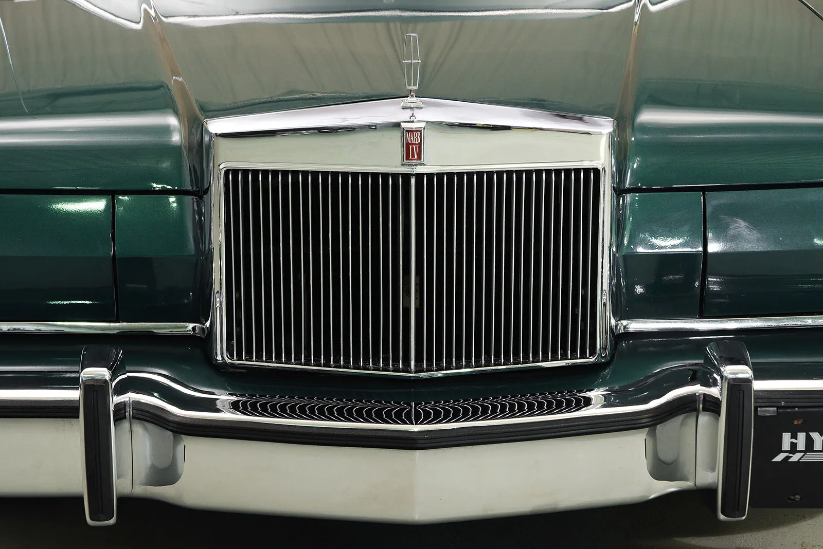 1976 Lincoln Continental Mk IV 2dr Coupe Courtesy of Hyman Ltd.