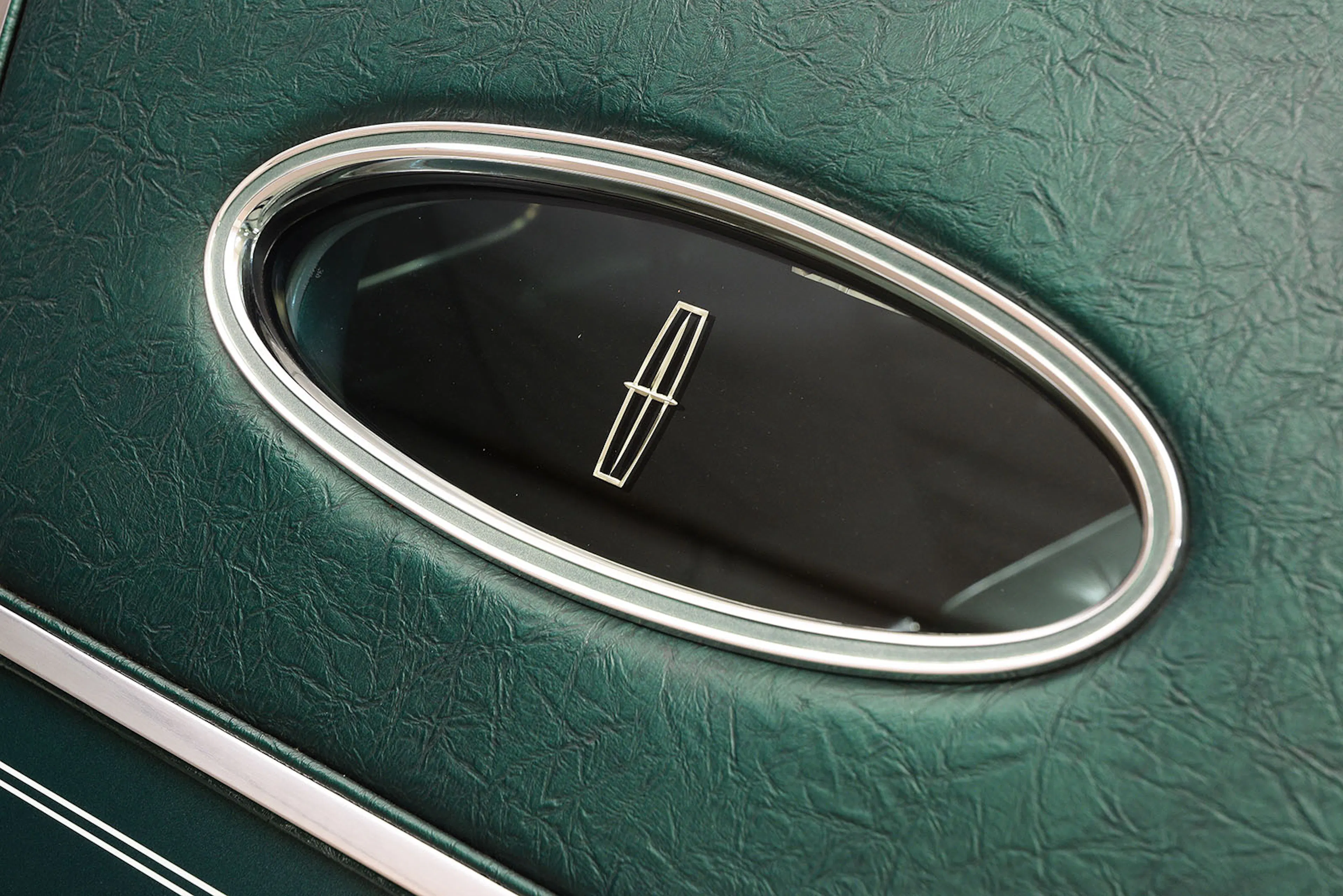 1976 Lincoln Continental Mk IV 2dr Coupe Courtesy of Hyman Ltd.