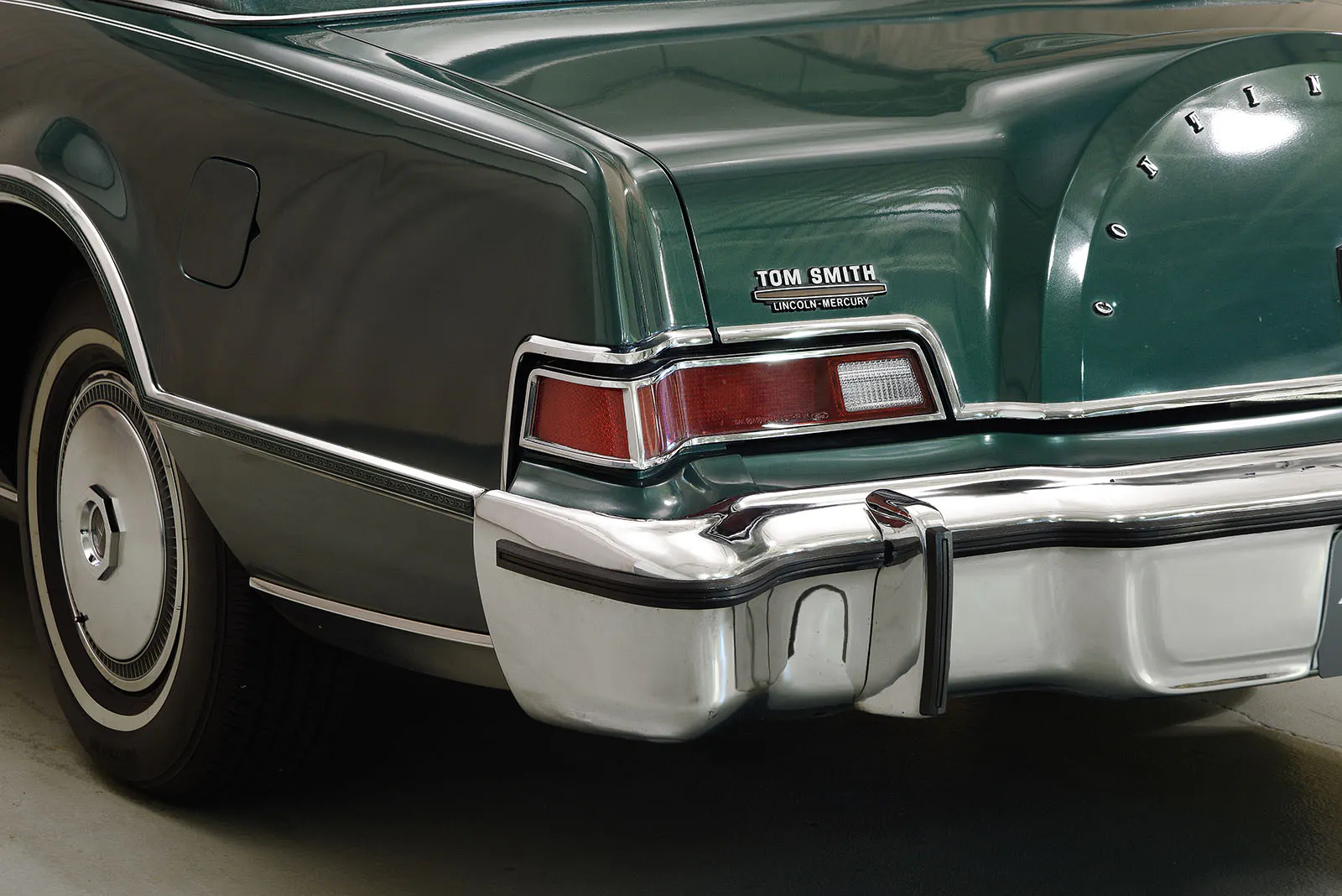 1976 Lincoln Continental Mk IV 2dr Coupe Courtesy of Hyman Ltd.