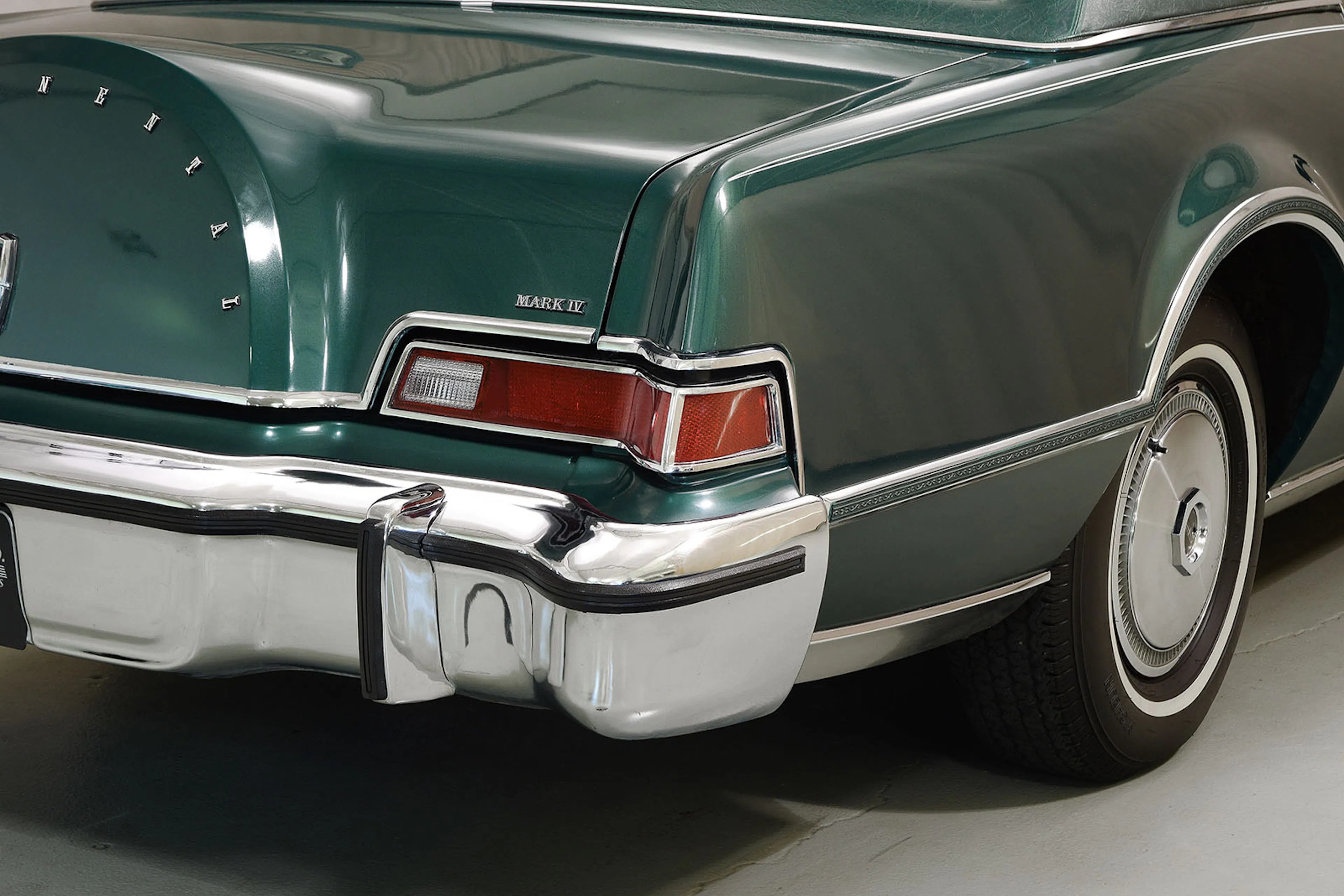 1976 Lincoln Continental Mk IV 2dr Coupe Courtesy of Hyman Ltd.