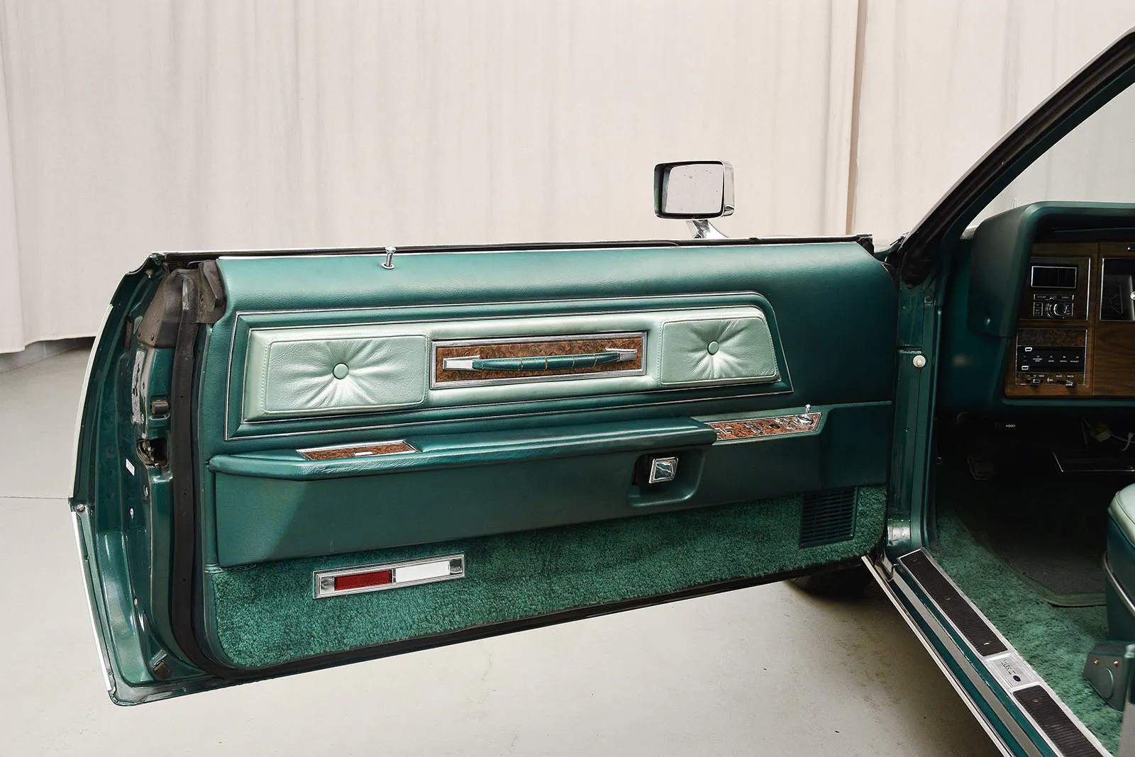 1976 Lincoln Continental Mk IV 2dr Coupe Courtesy of Hyman Ltd.