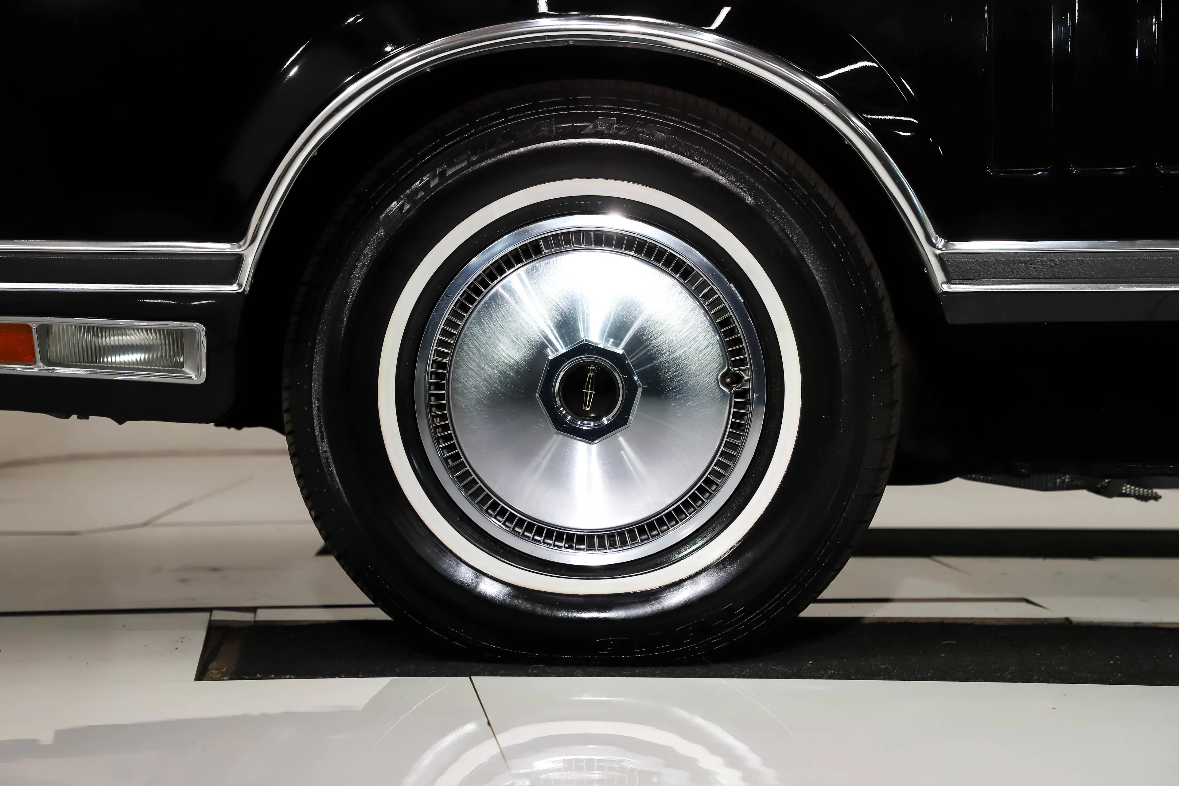 1978 Lincoln Continental Mk V 2dr Coupe Courtesy of Volo