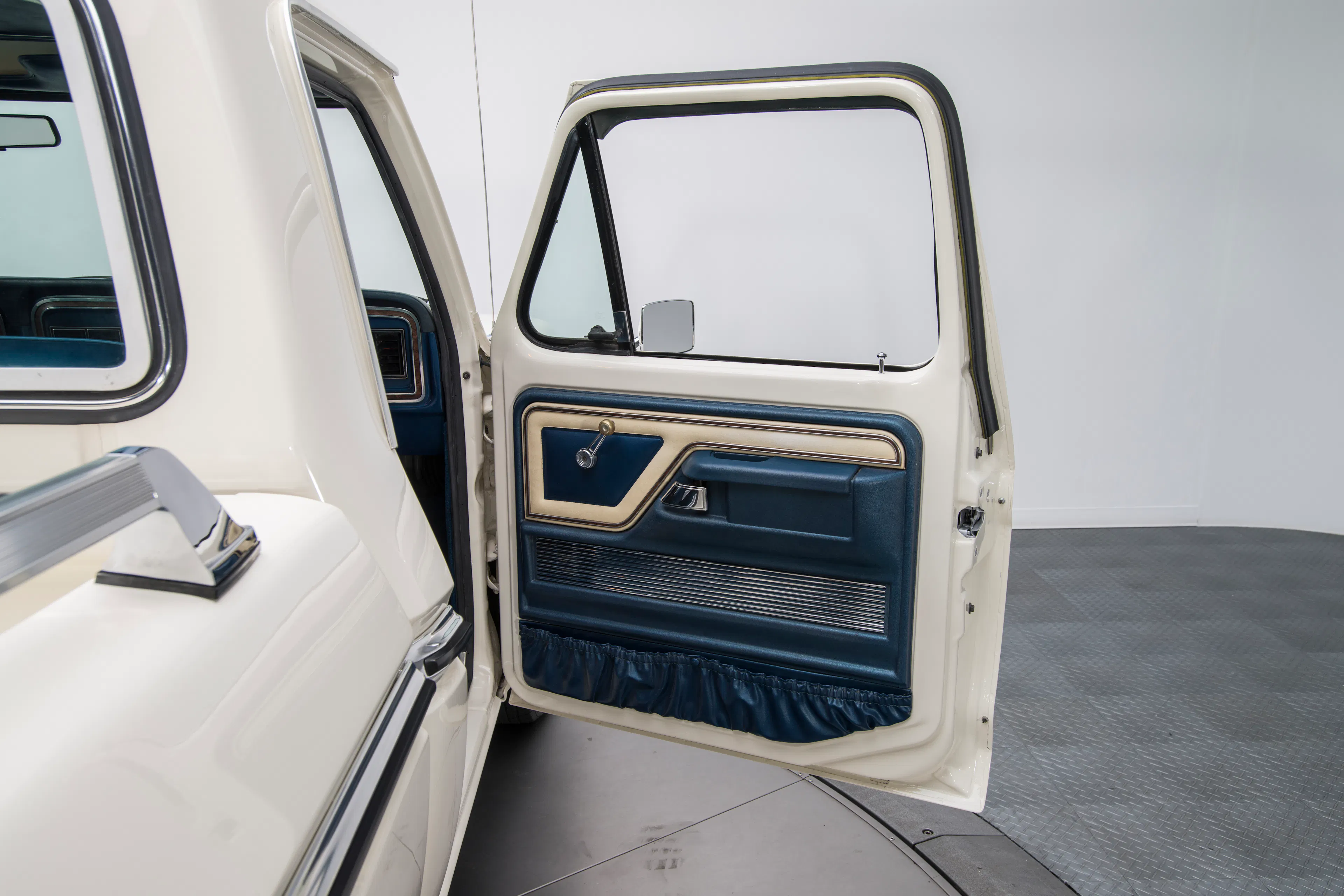 1979 Ford F-100 1/2 Ton 2dr Styleside Short Bed Courtesy of RK Motors
