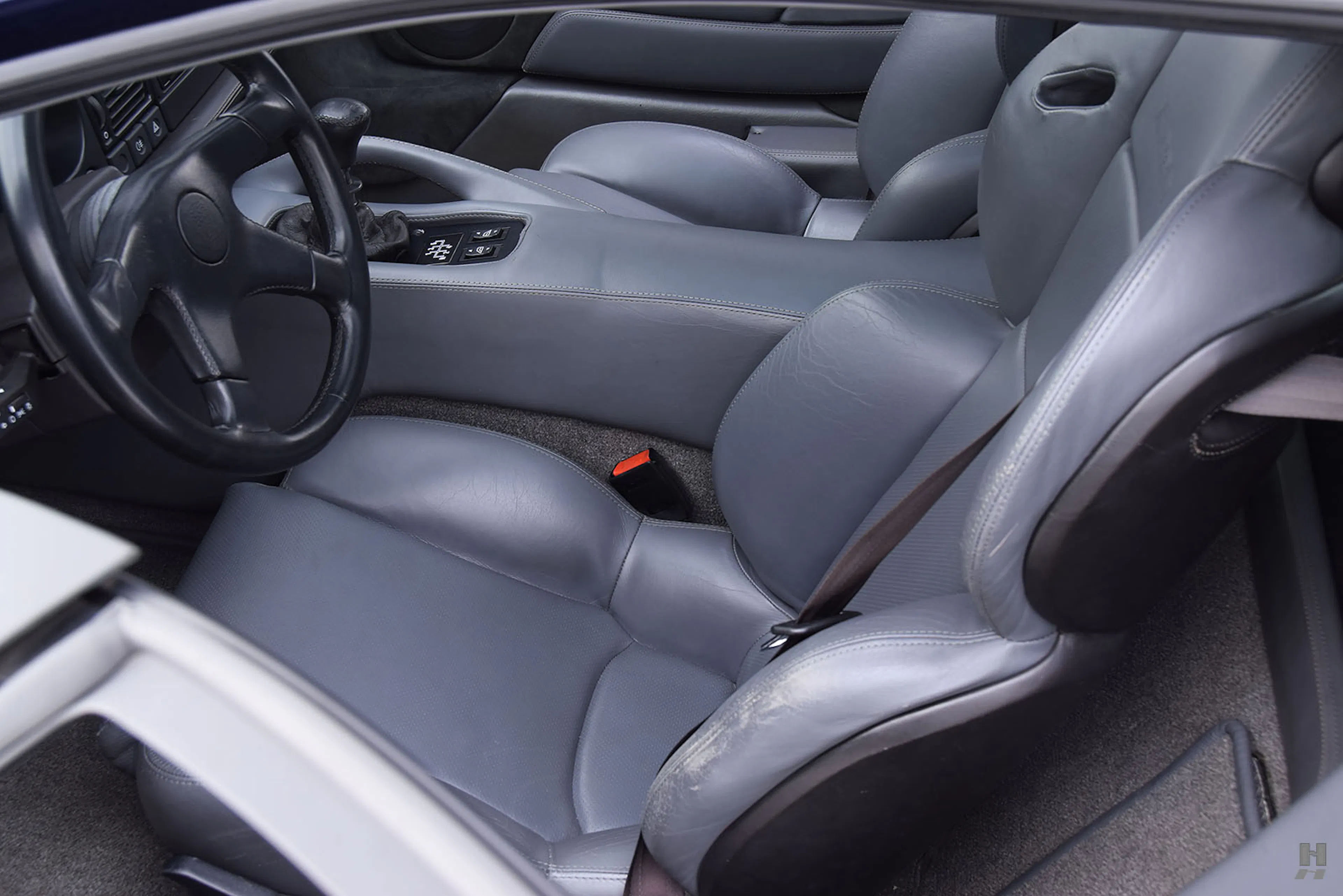 1994 Jaguar XJ 220 2dr Coupe Courtesy of Hyman Ltd.