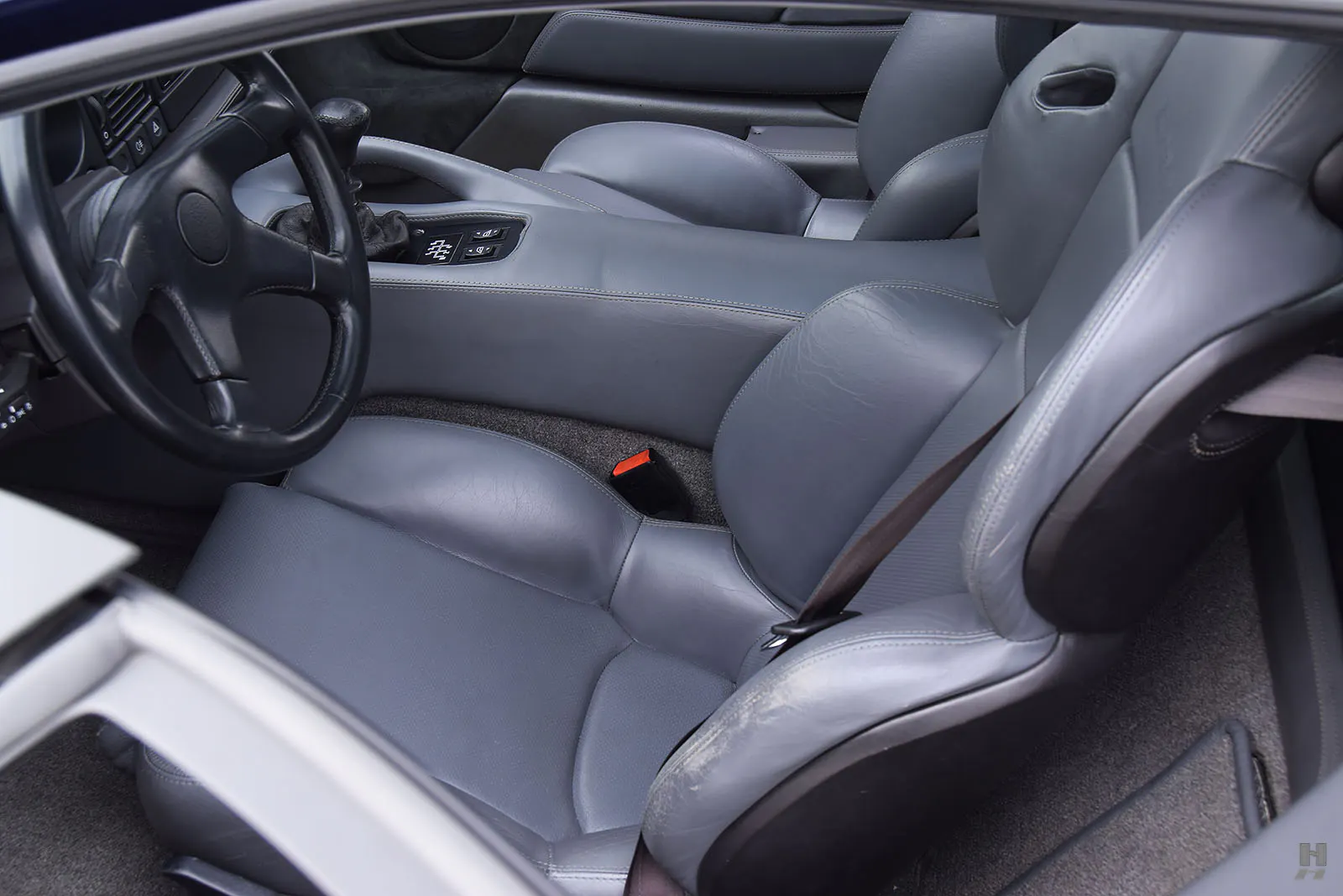 1994 Jaguar XJ 220 2dr Coupe Courtesy of Hyman Ltd.