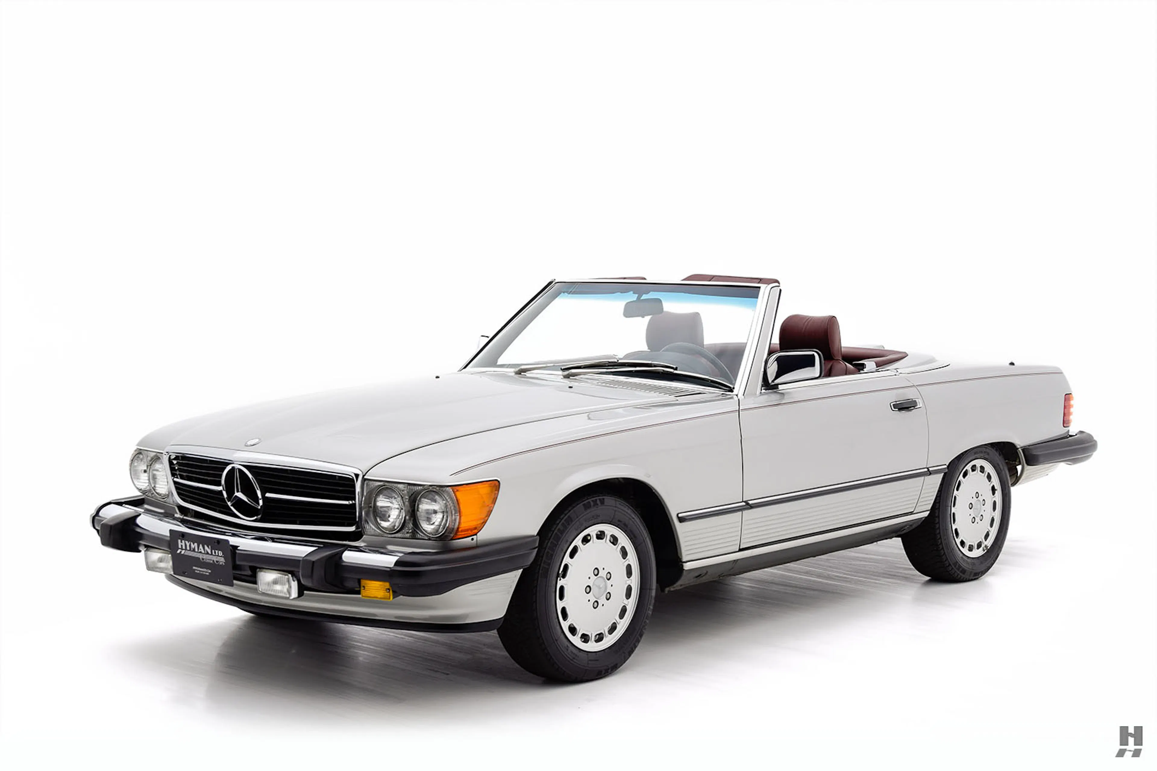1986 Mercedes-Benz 560SL 2dr Roadster Courtesy of Hyman Ltd.