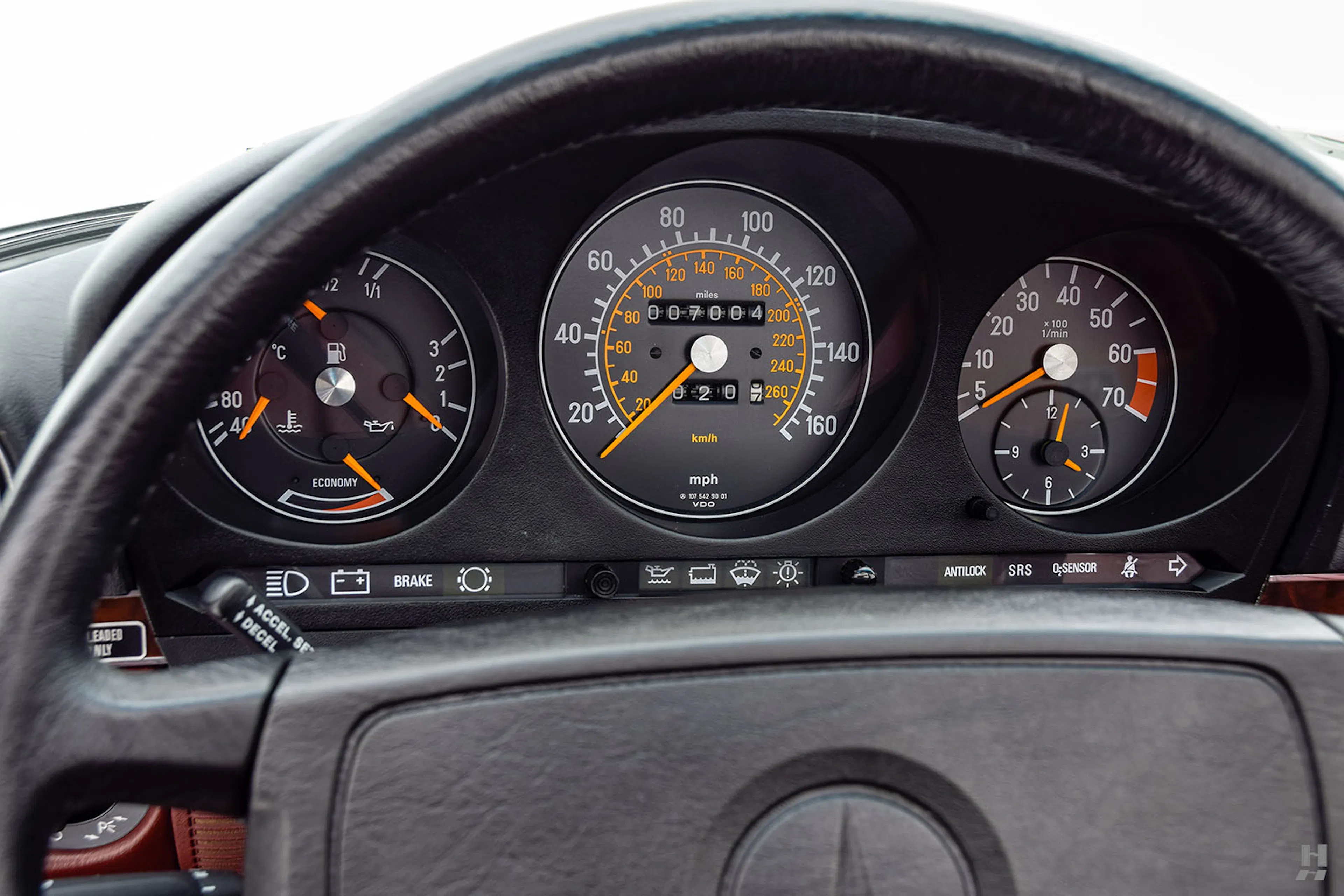 1986 Mercedes-Benz 560SL 2dr Roadster Courtesy of Hyman Ltd.