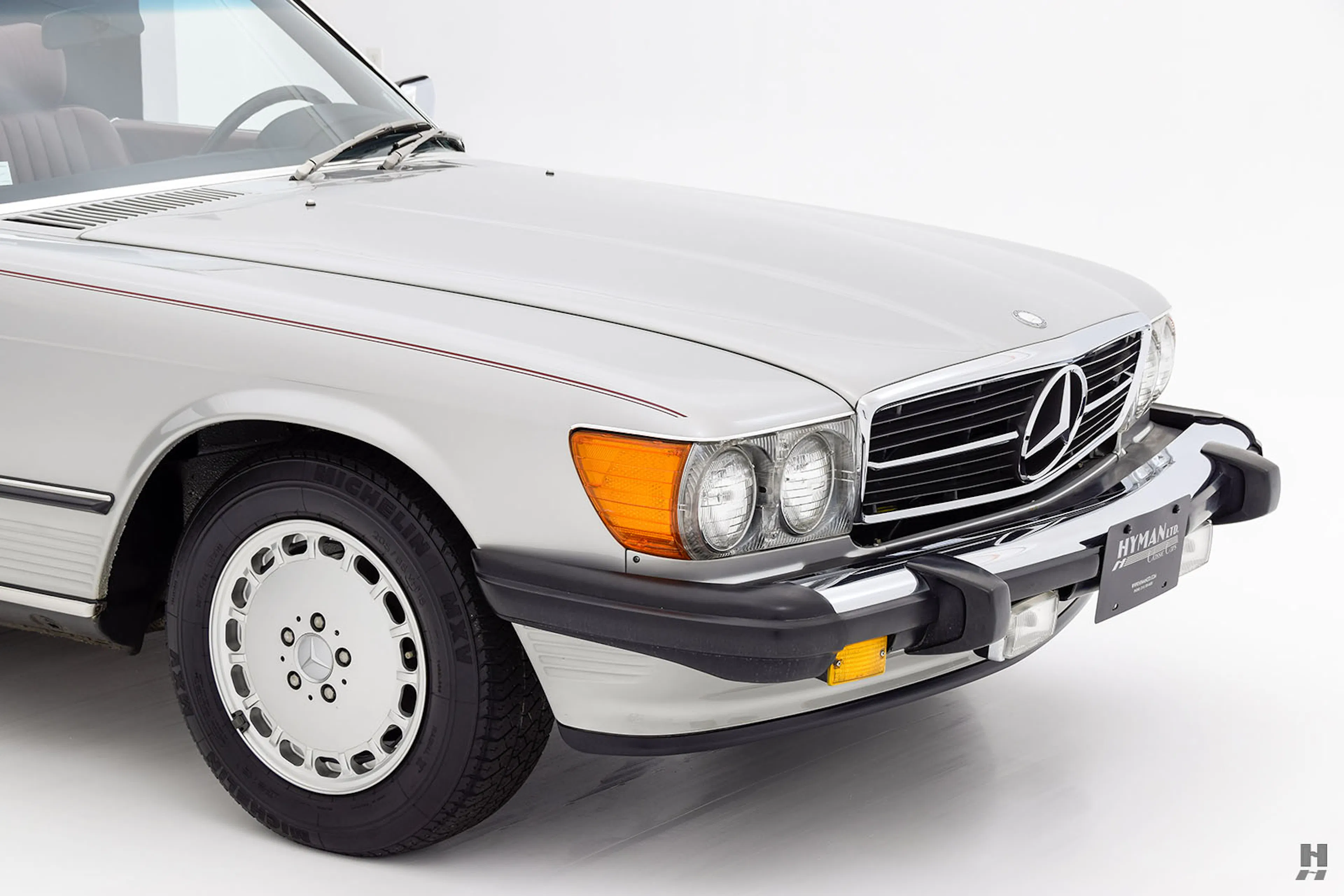 1986 Mercedes-Benz 560SL 2dr Roadster Courtesy of Hyman Ltd.