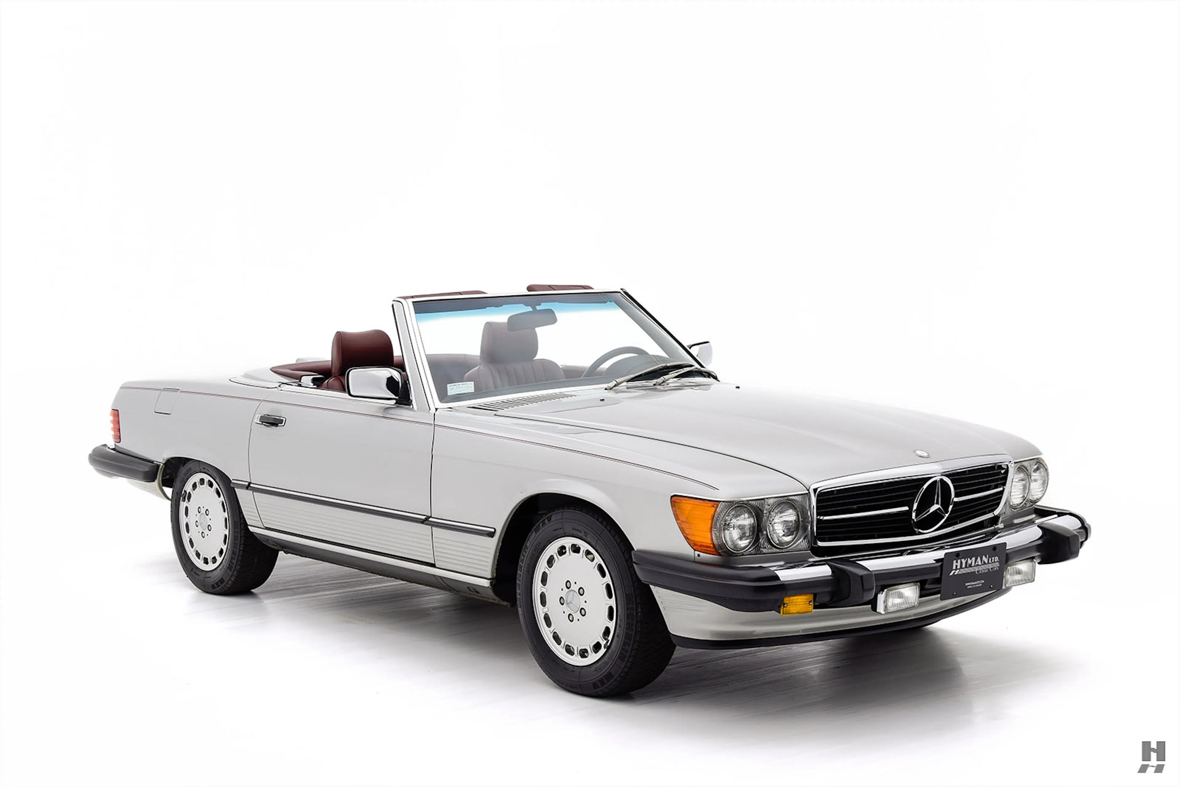 1986 Mercedes-Benz 560SL 2dr Roadster Courtesy of Hyman Ltd.