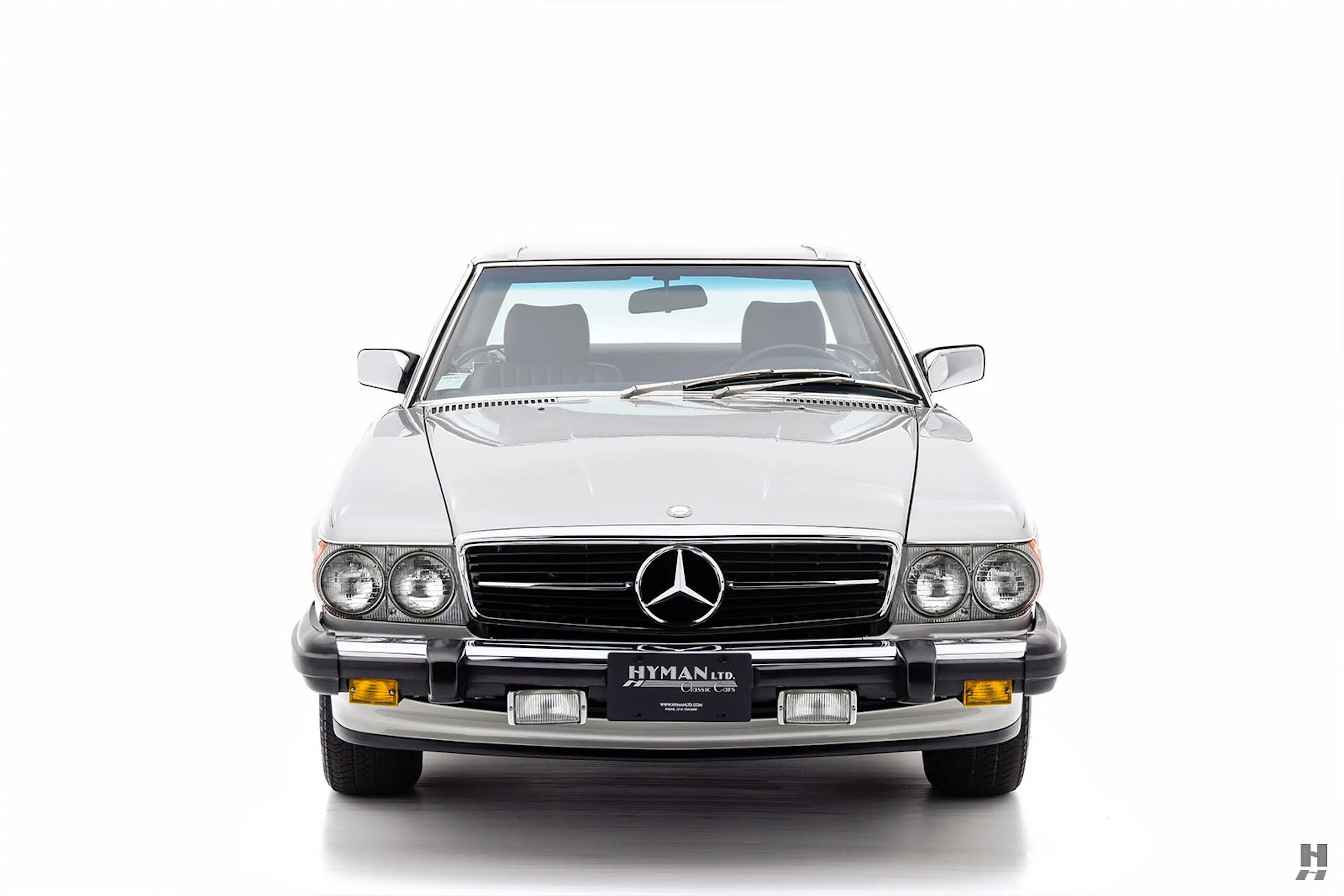 1986 Mercedes-Benz 560SL 2dr Roadster Courtesy of Hyman Ltd.