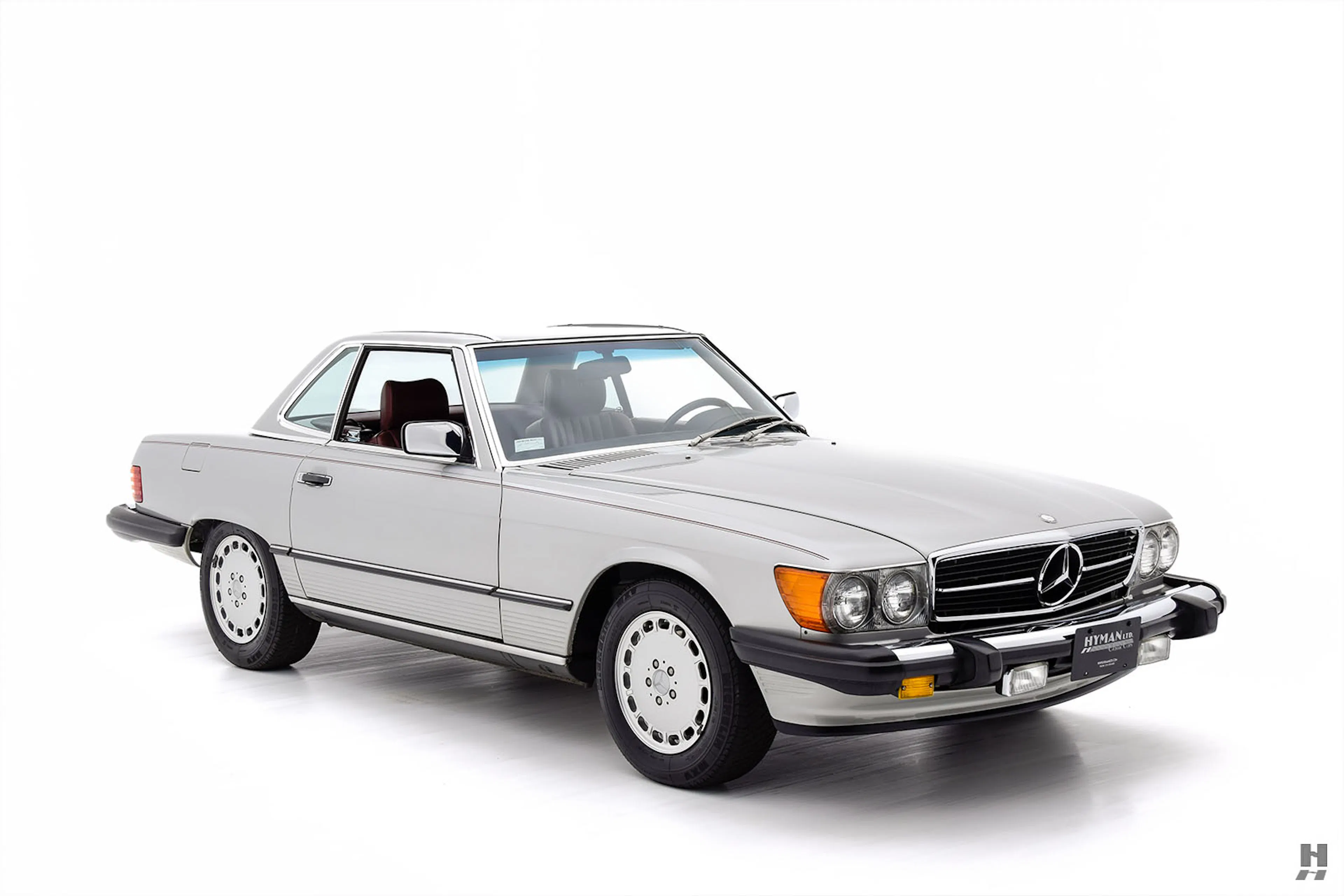 1986 Mercedes-Benz 560SL 2dr Roadster Courtesy of Hyman Ltd.