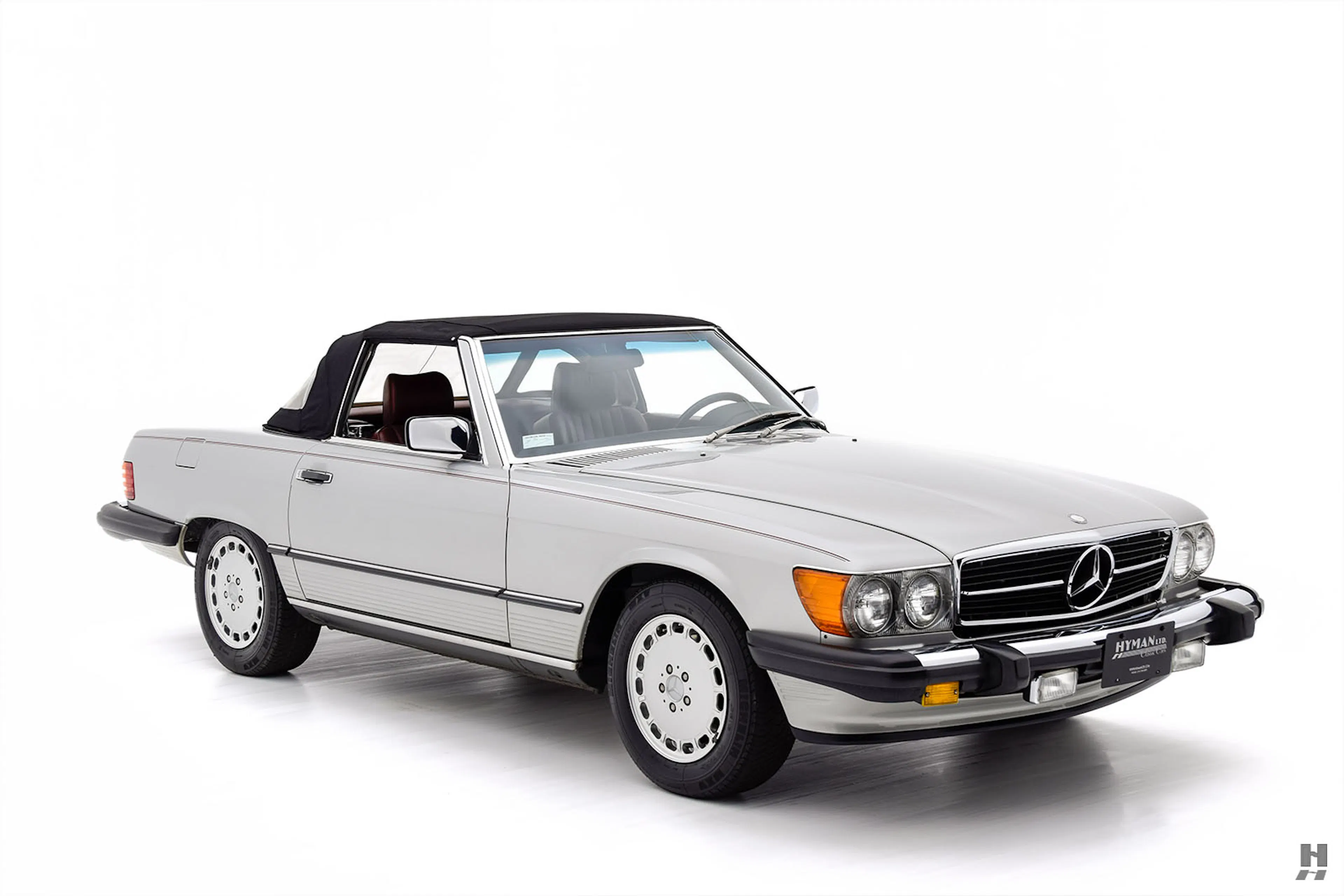 1986 Mercedes-Benz 560SL 2dr Roadster Courtesy of Hyman Ltd.