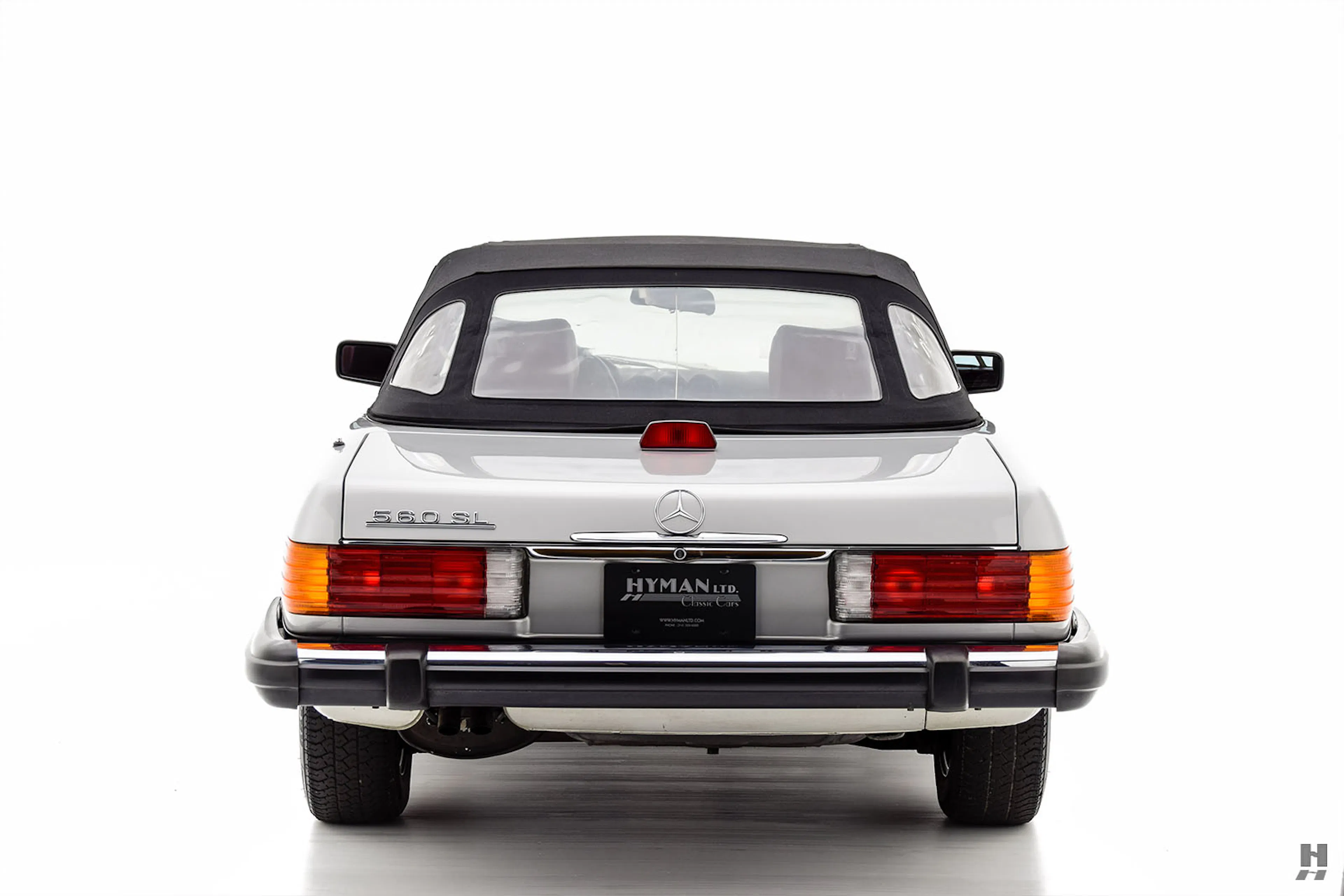 1986 Mercedes-Benz 560SL 2dr Roadster Courtesy of Hyman Ltd.