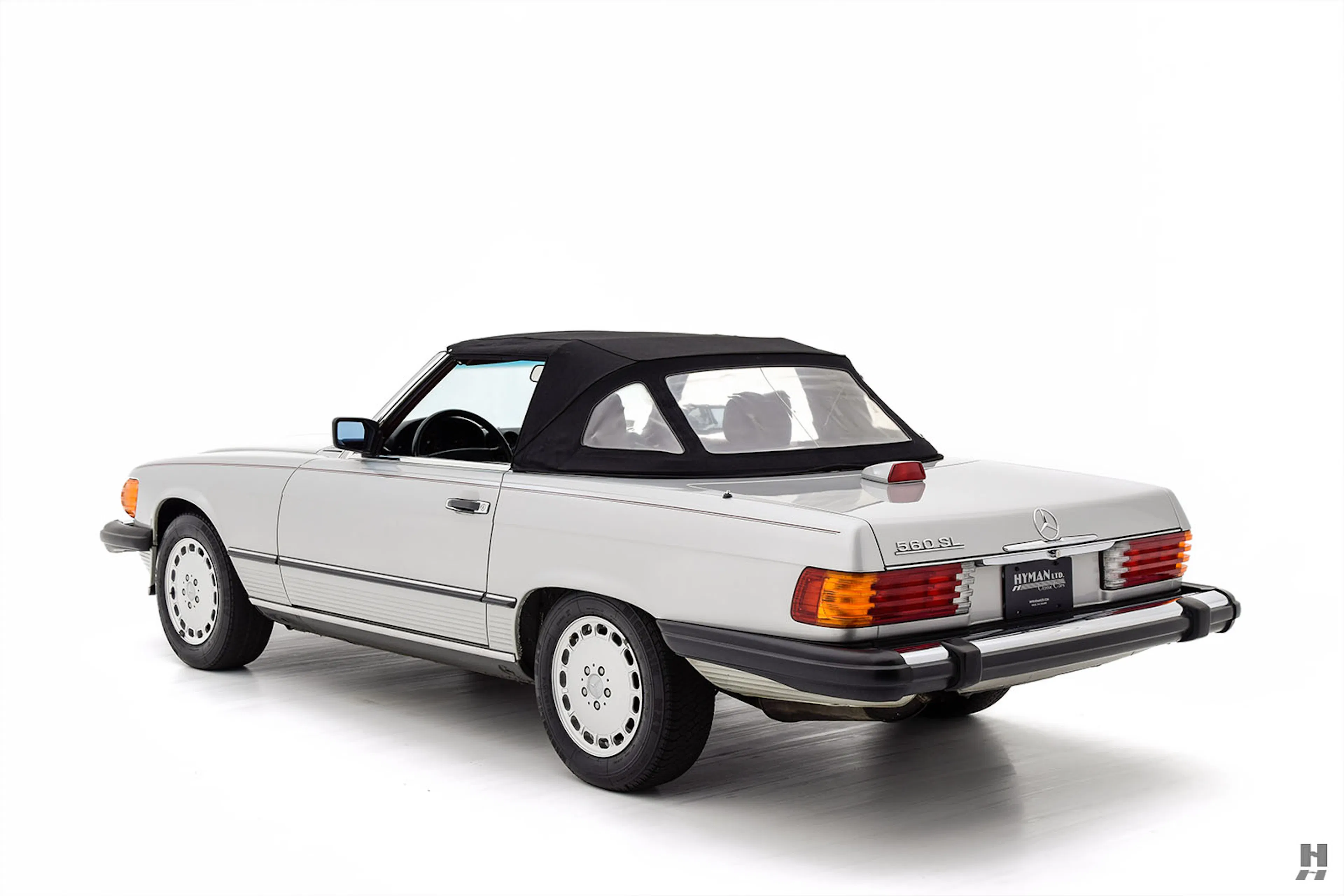 1986 Mercedes-Benz 560SL 2dr Roadster Courtesy of Hyman Ltd.
