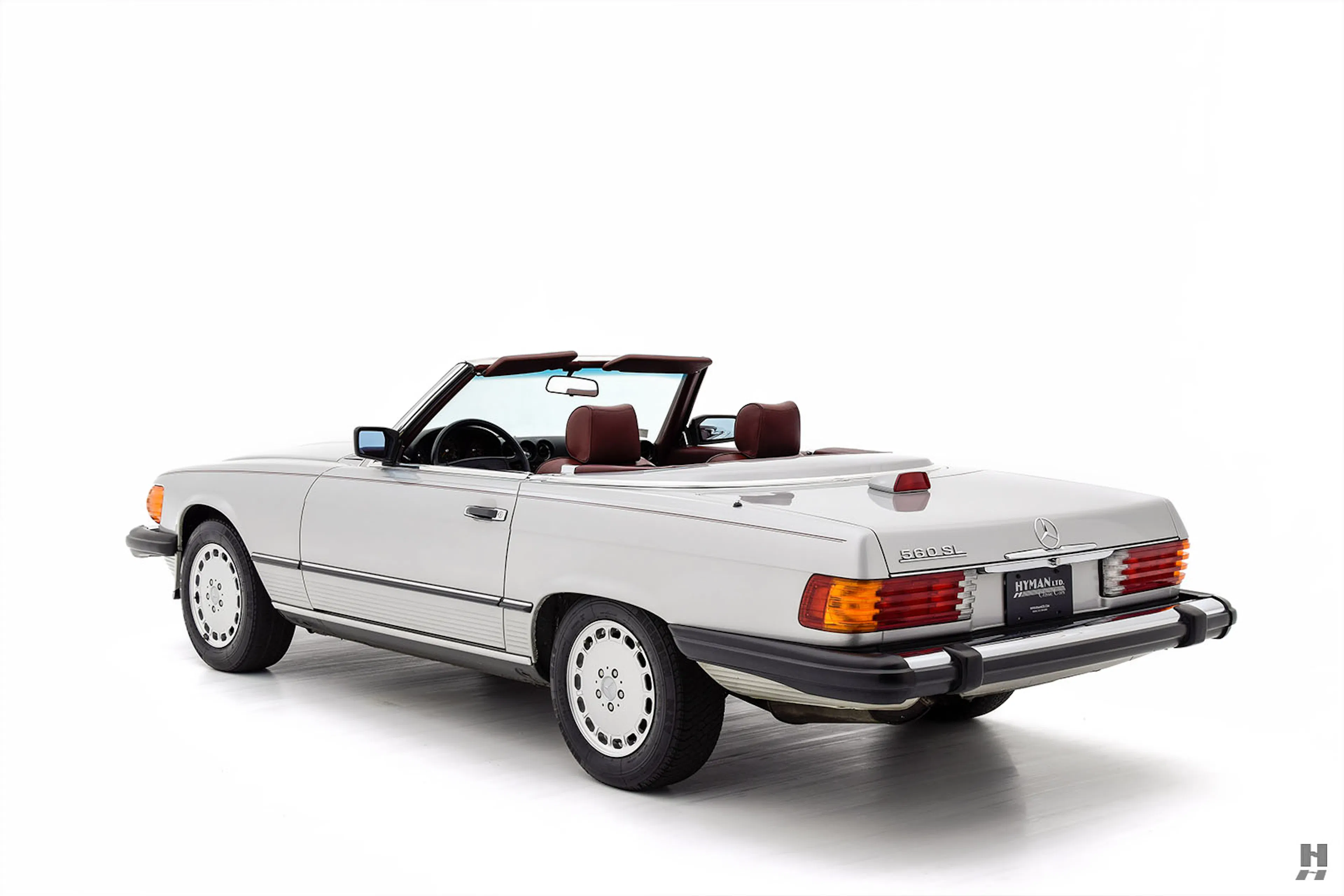 1986 Mercedes-Benz 560SL 2dr Roadster Courtesy of Hyman Ltd.