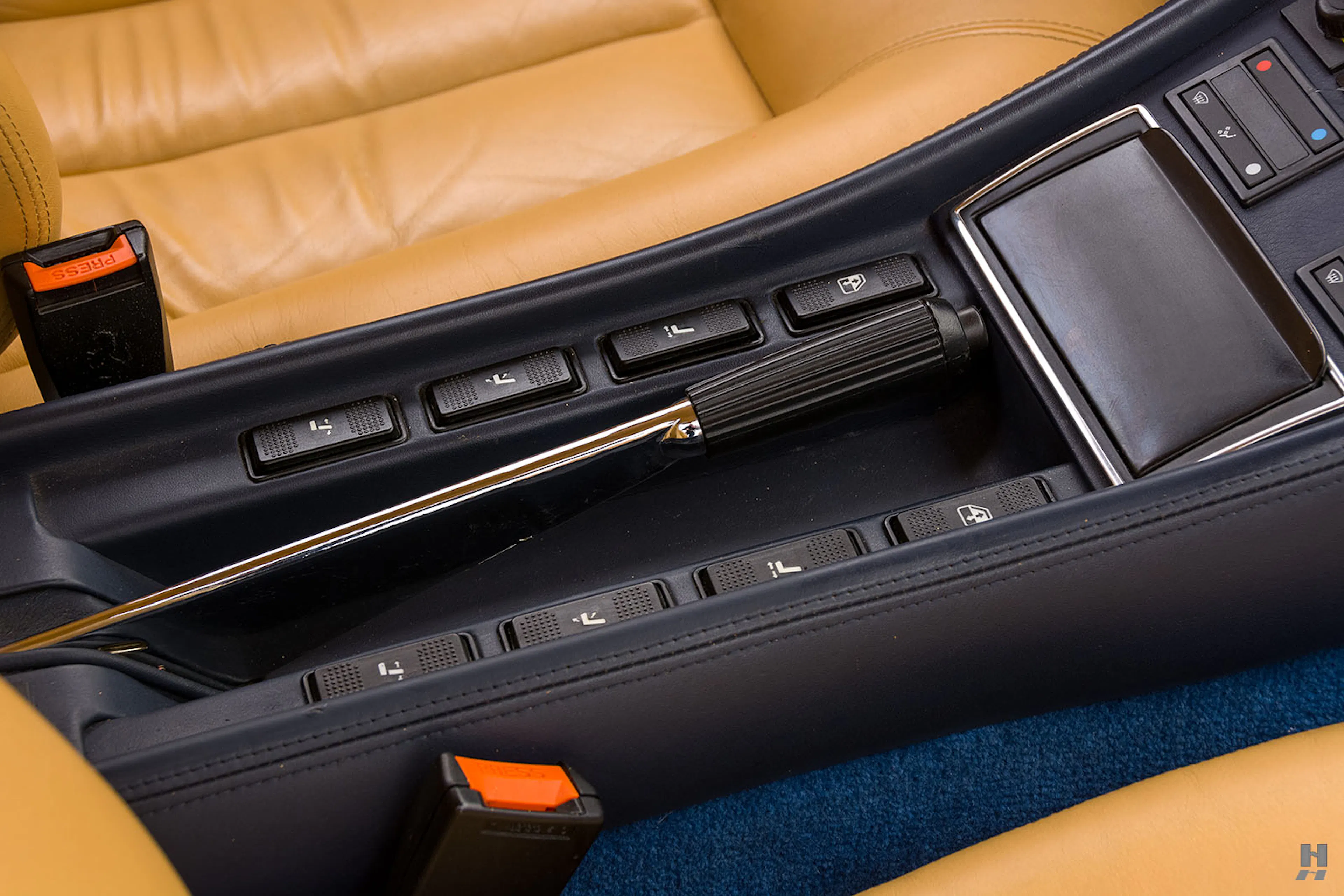 1987 Ferrari 412i 2dr 2+2 Coupe Courtesy of Hyman Ltd.