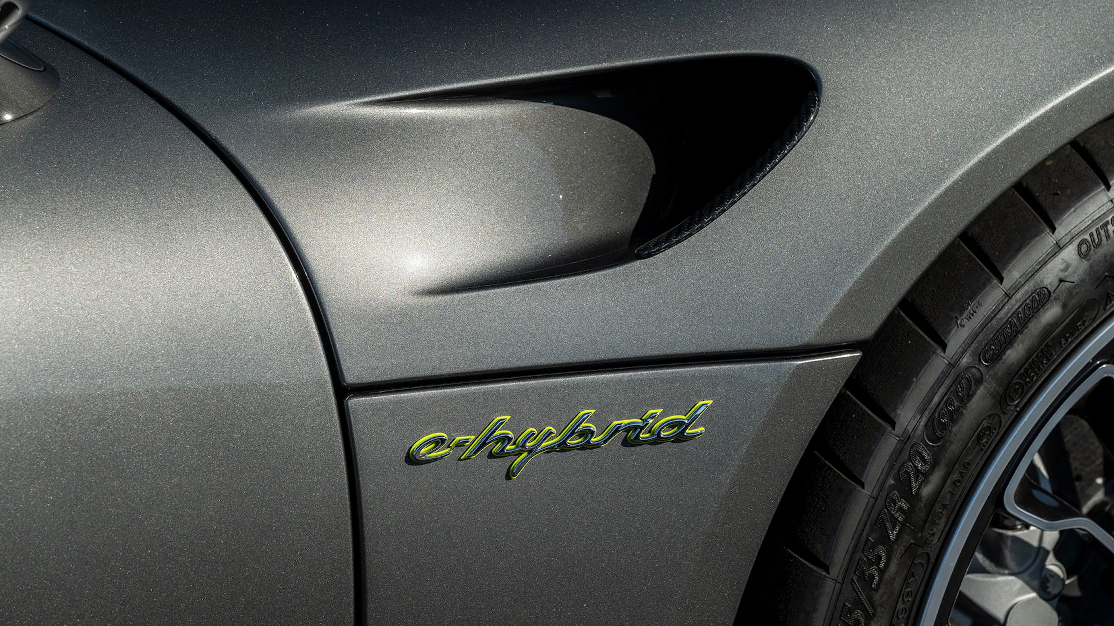 2015 Porsche 918 Spyder Weissach 2dr Roadster Courtesy of Broad Arrow Auctions