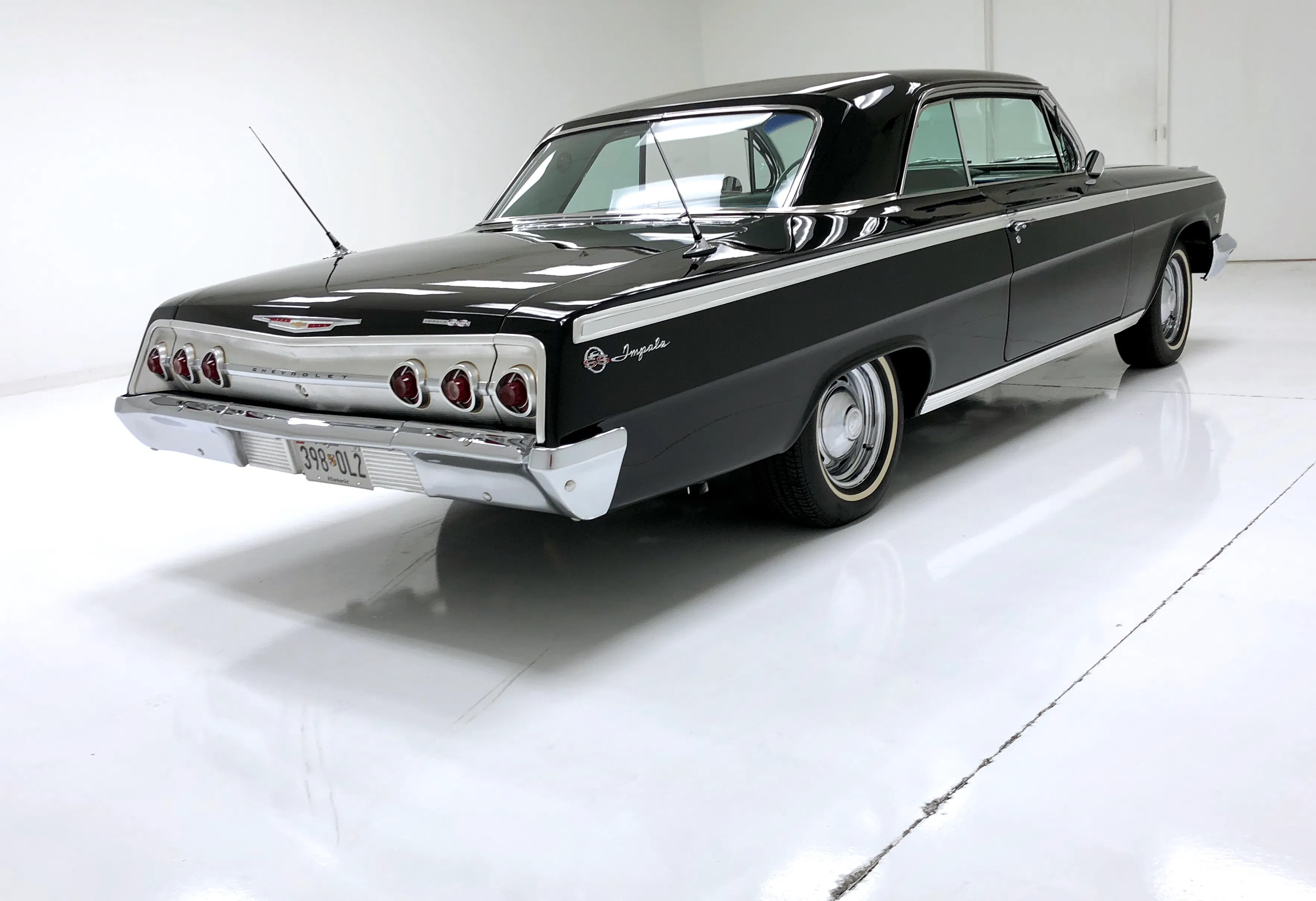 1962 Chevrolet Impala 2dr Sport Coupe Courtesy of Classic Auto Mall