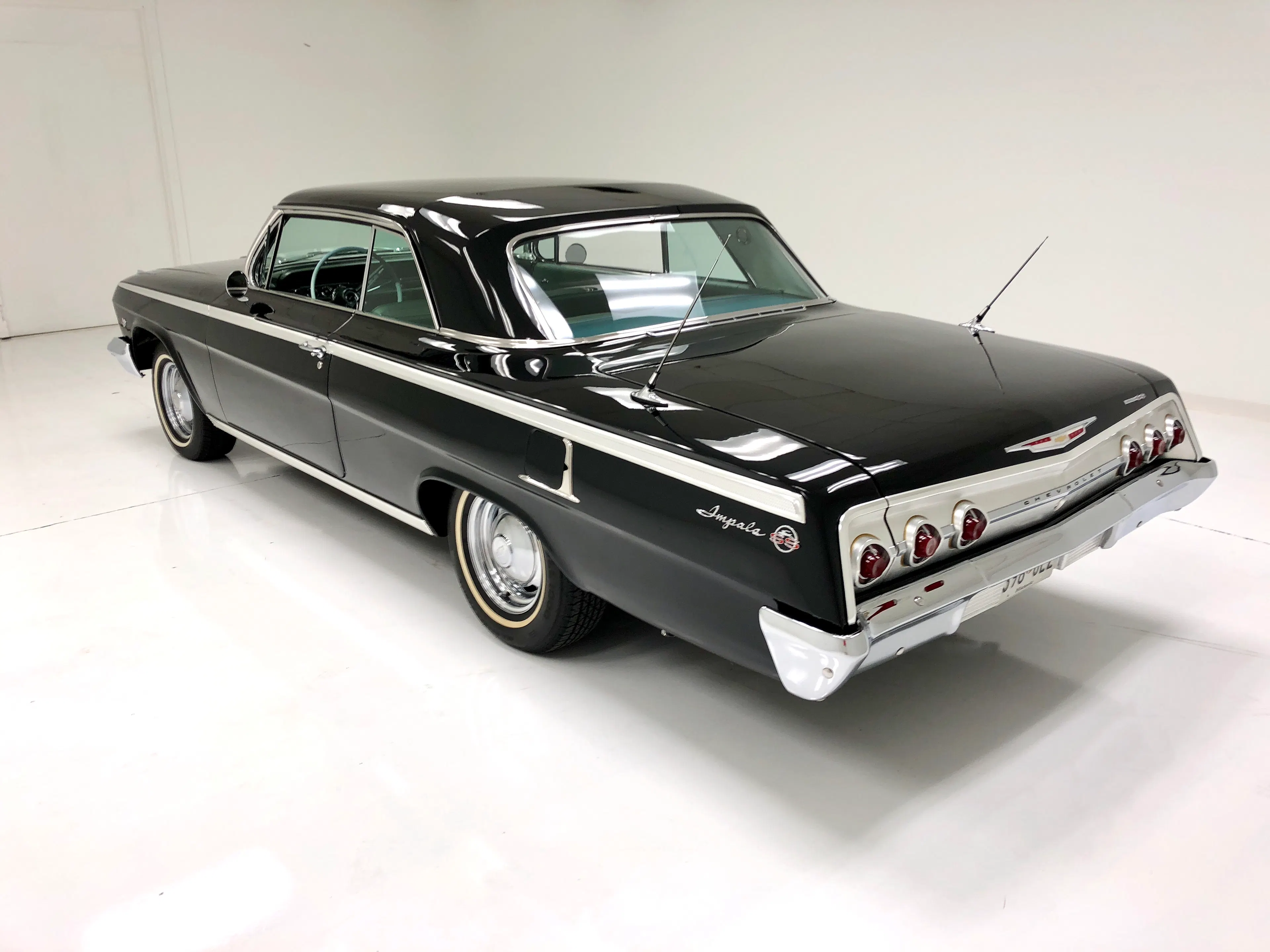 1962 Chevrolet Impala 2dr Sport Coupe Courtesy of Classic Auto Mall