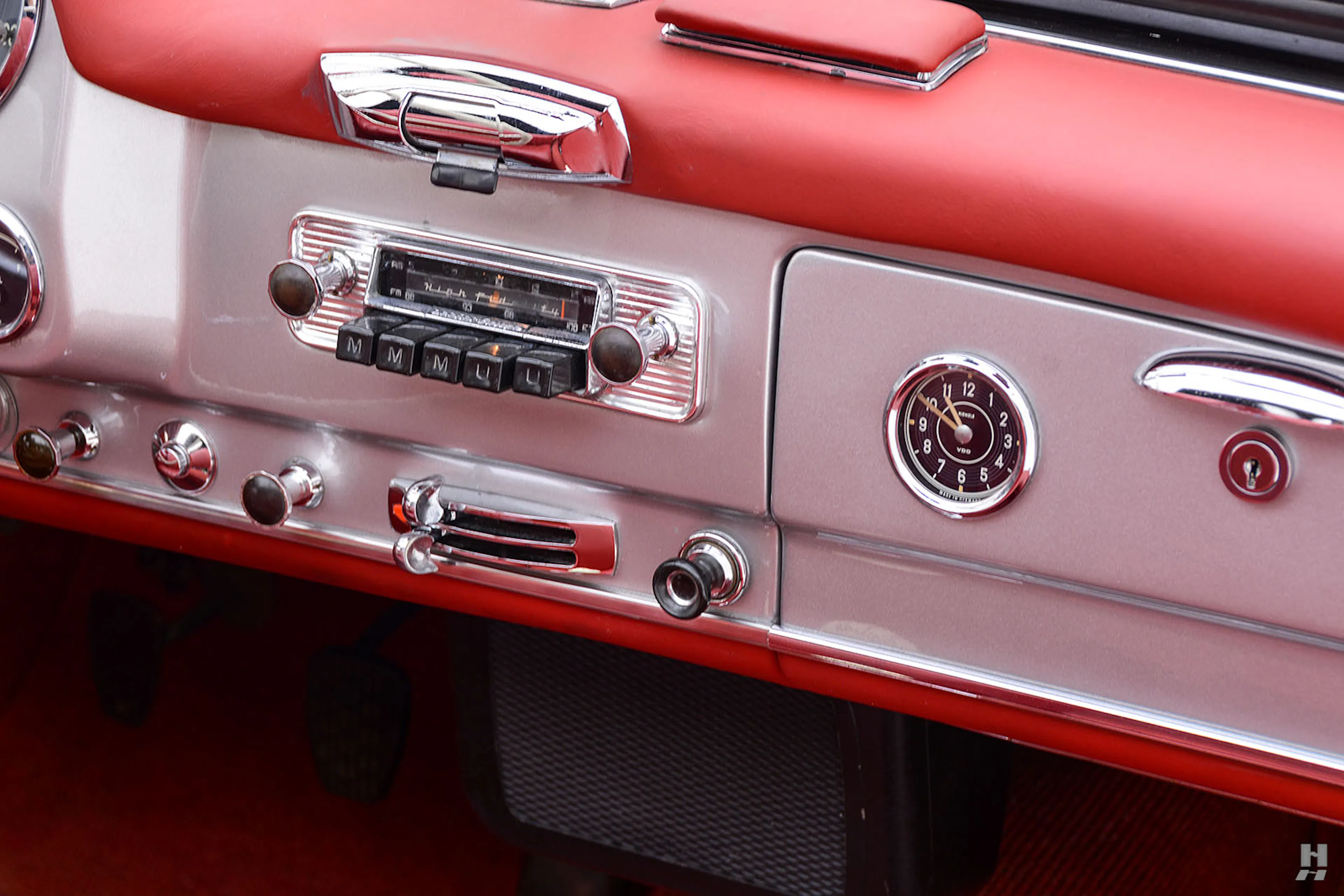 1962 Mercedes-Benz 190SL 2dr Convertible Courtesy of Hyman Ltd.