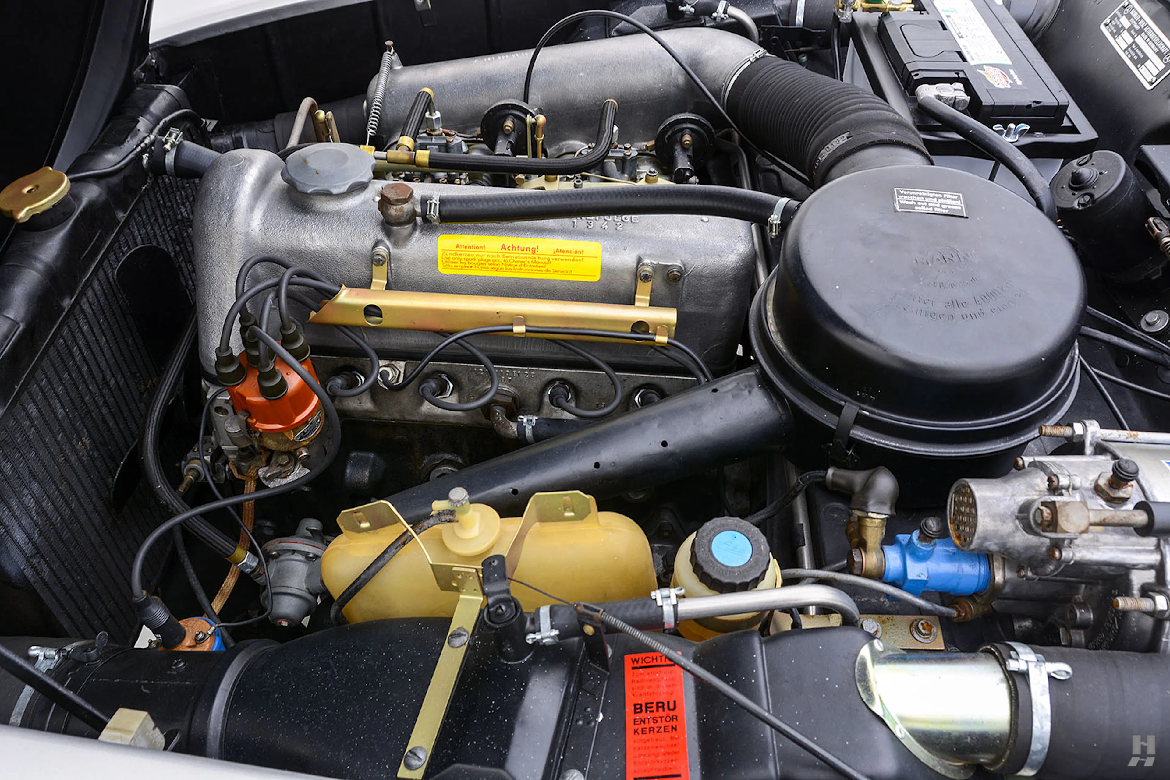 1962 Mercedes-Benz 190SL 2dr Convertible Courtesy of Hyman Ltd.