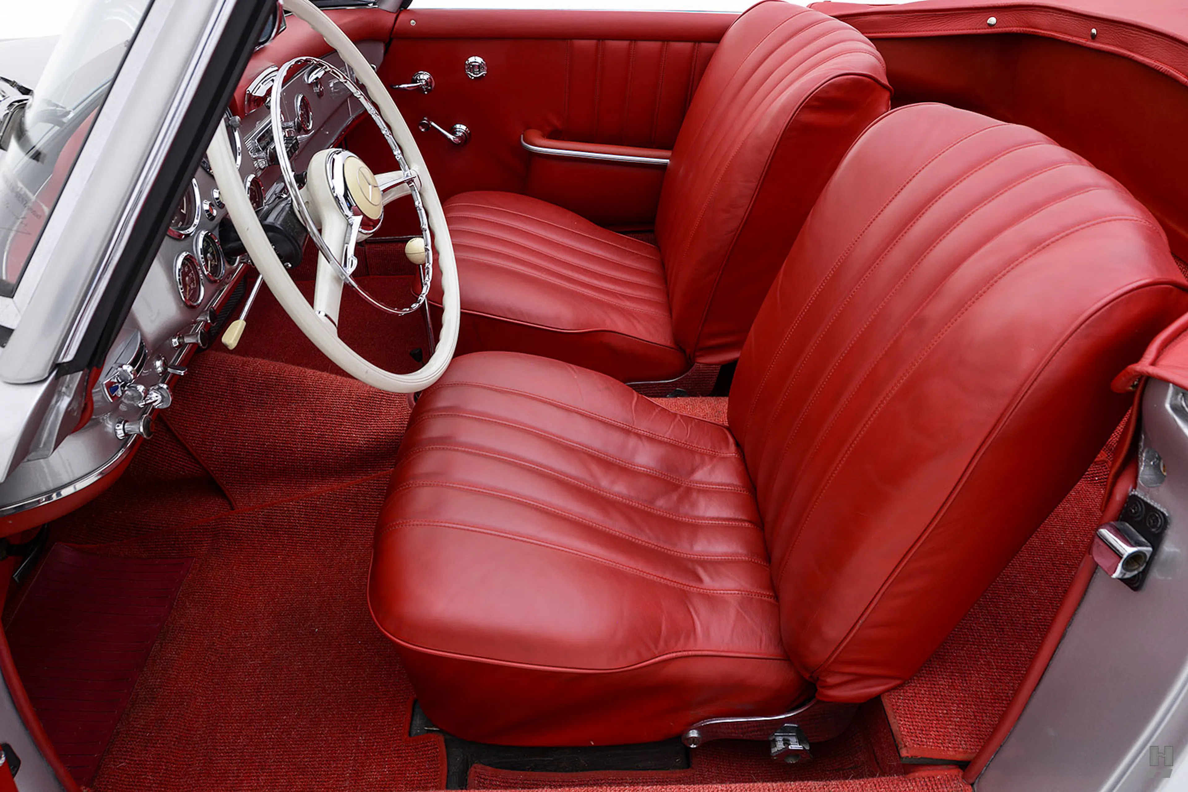1962 Mercedes-Benz 190SL 2dr Convertible Courtesy of Hyman Ltd.