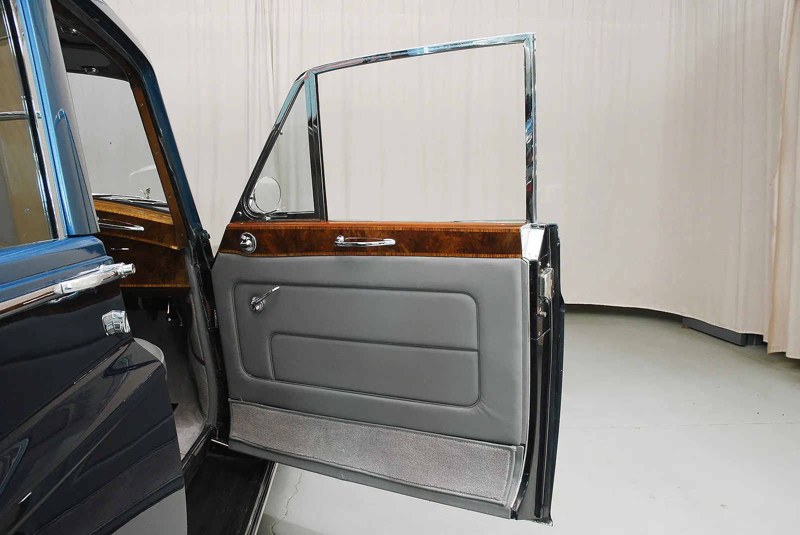 1962 Rolls-Royce Phantom V Mulliner Park Ward 4dr Limousine Courtesy of Hyman Ltd.