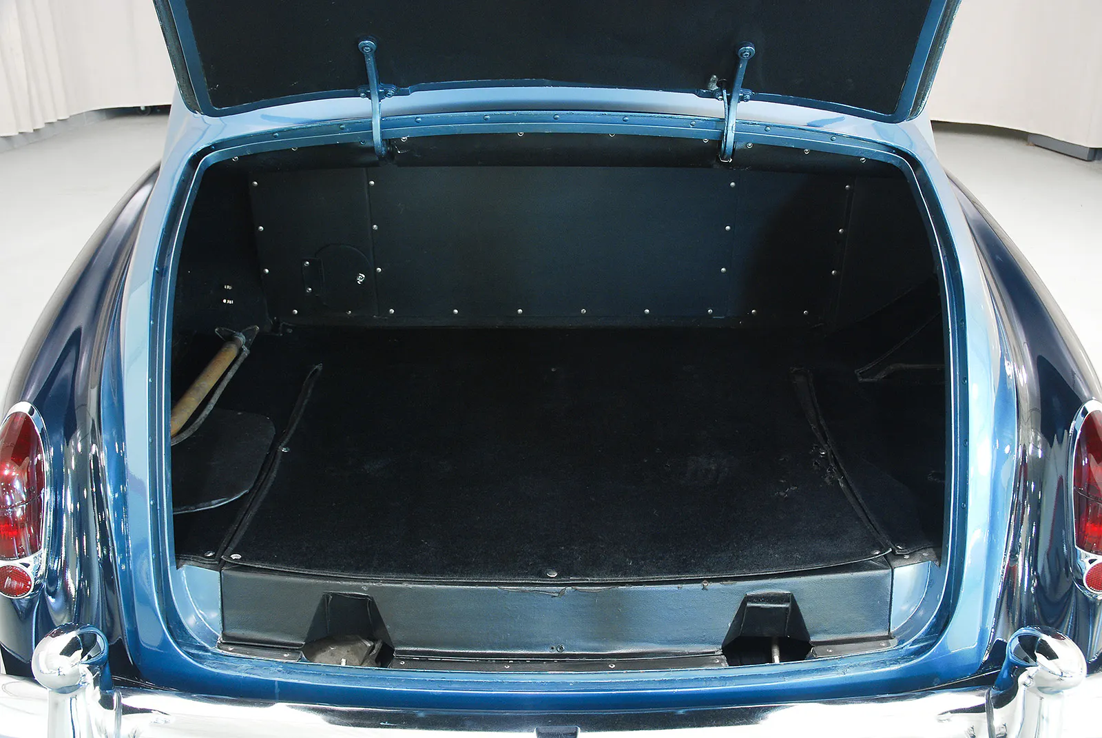 1962 Rolls-Royce Phantom V Mulliner Park Ward 4dr Limousine Courtesy of Hyman Ltd.