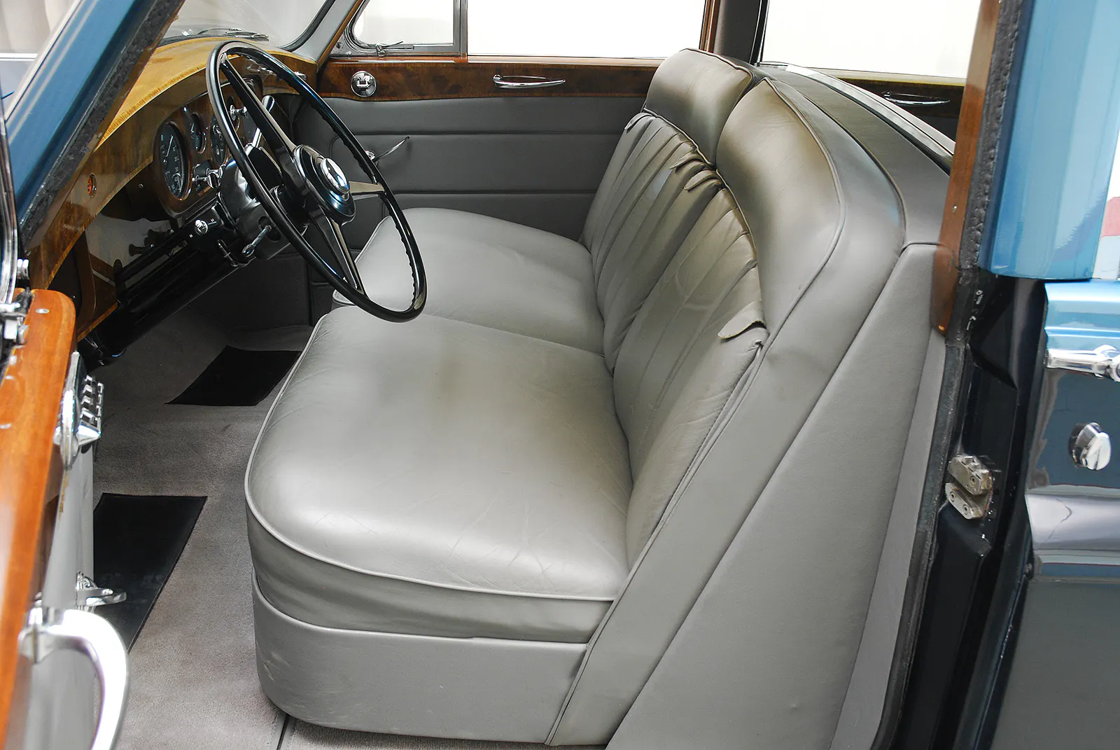 1962 Rolls-Royce Phantom V Mulliner Park Ward 4dr Limousine Courtesy of Hyman Ltd.
