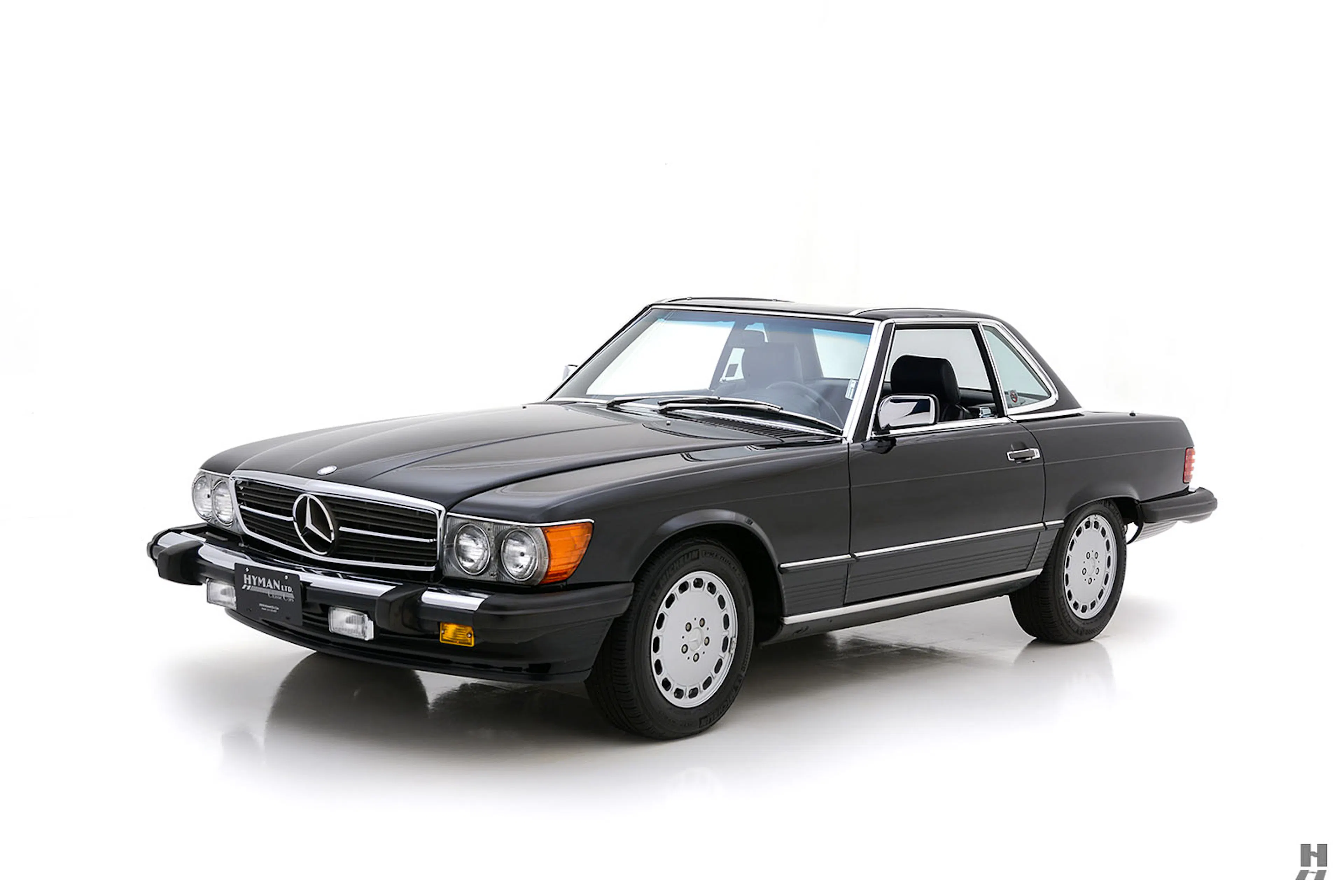 1989 Mercedes-Benz 560SL 2dr Roadster Courtesy of Hyman Ltd.