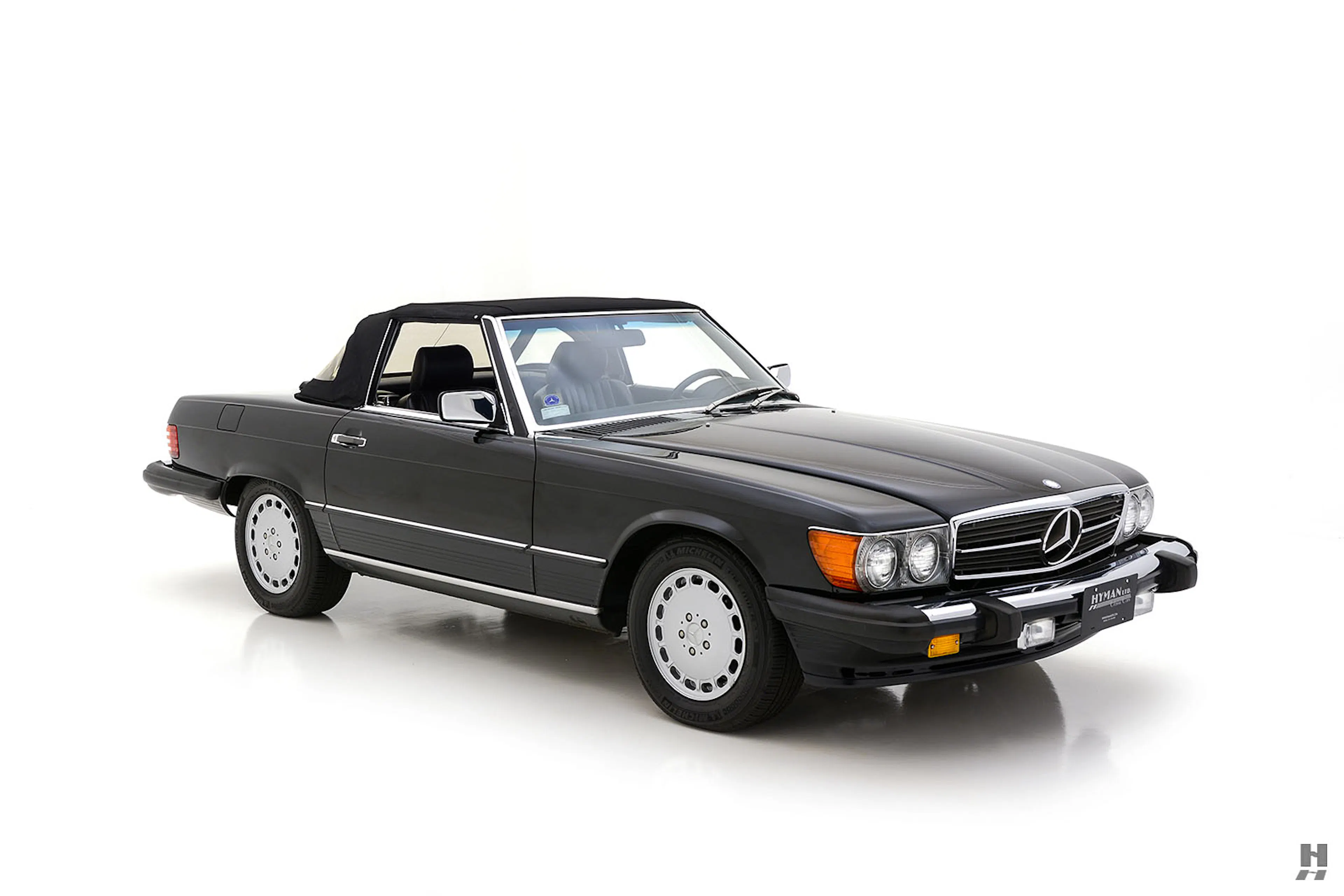 1989 Mercedes-Benz 560SL 2dr Roadster Courtesy of Hyman Ltd.
