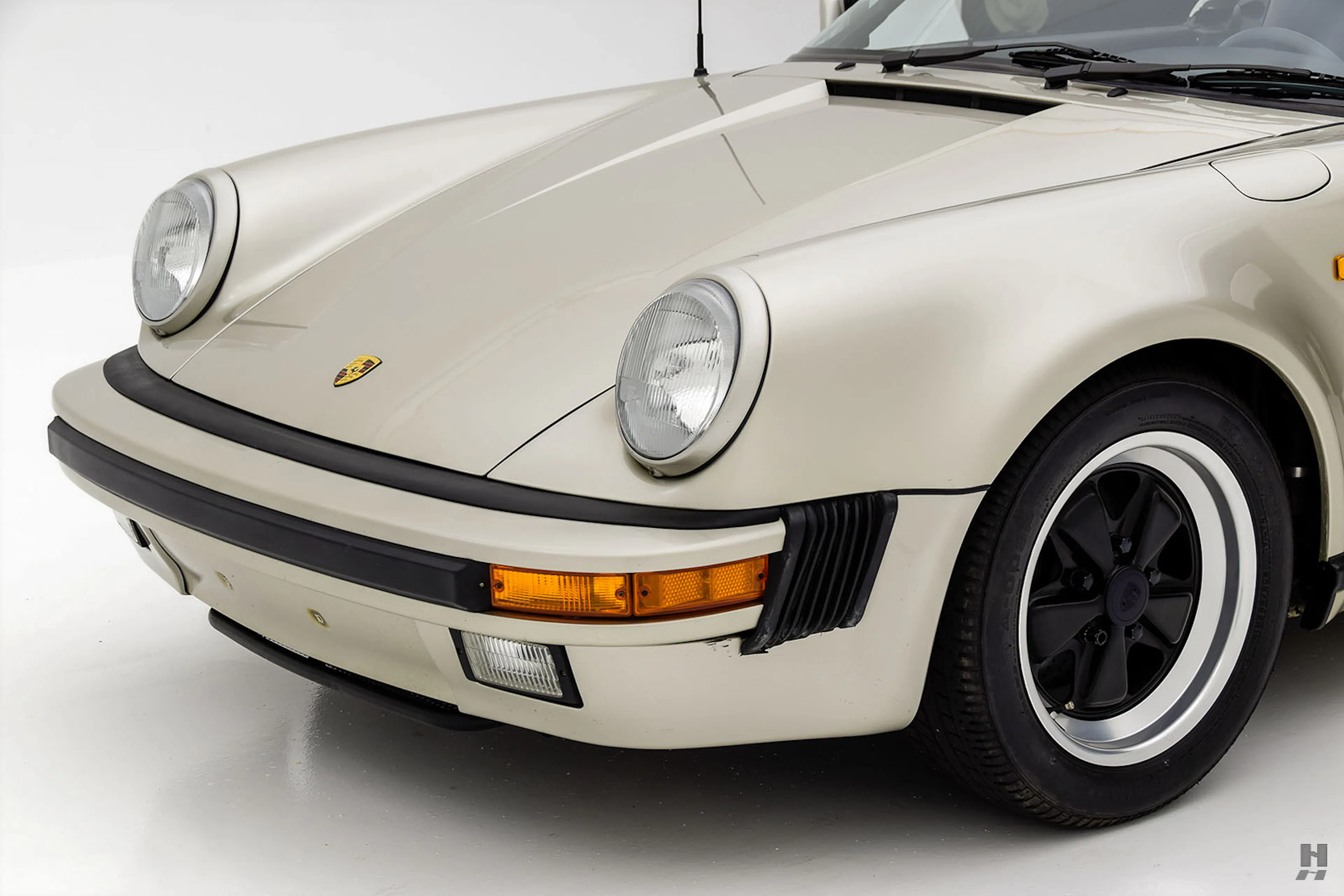 1989 Porsche 911 Carrera 2dr Speedster Courtesy of Hyman Ltd.
