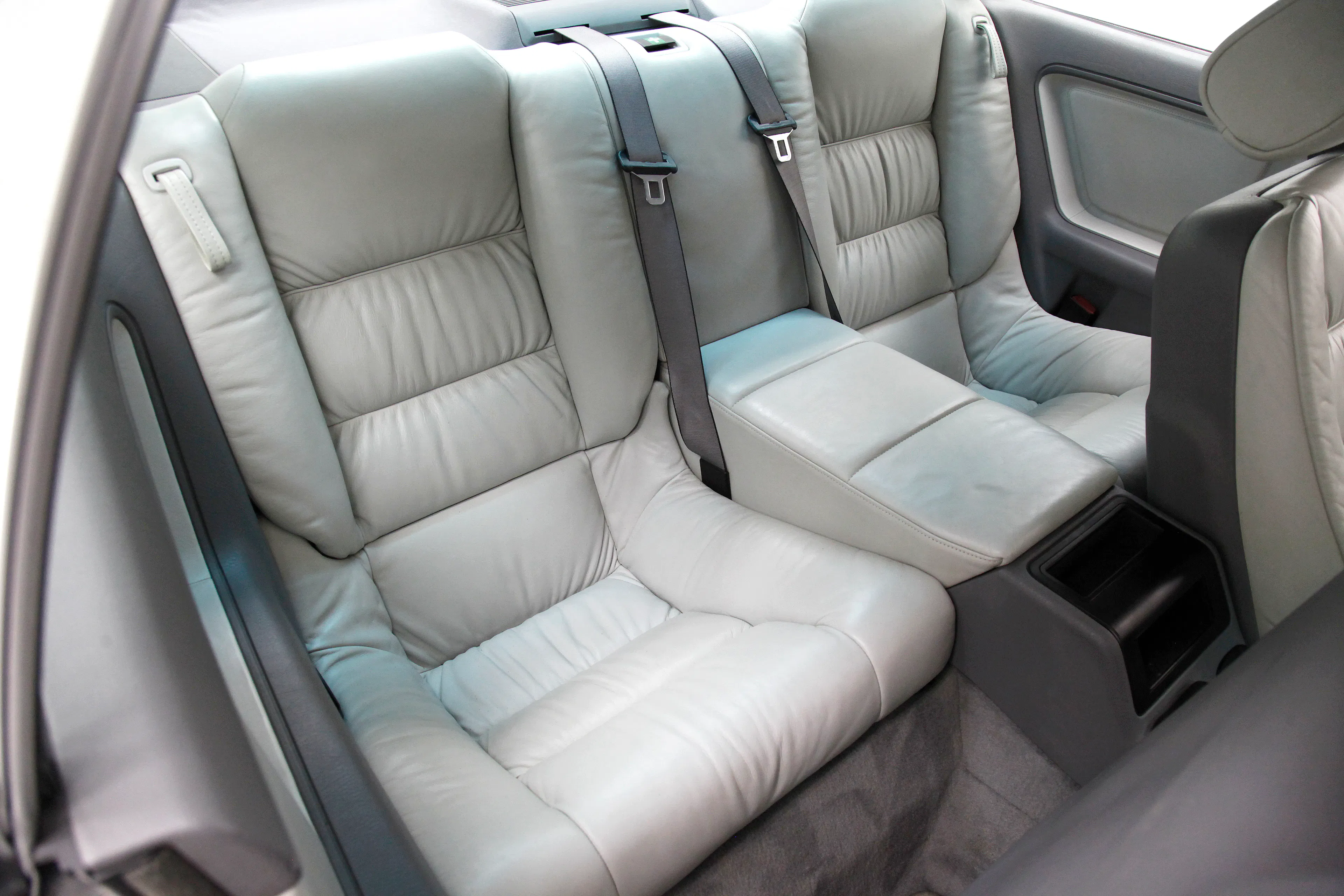 1993 BMW 850Ci coupe courtesy Classic Auto Mall