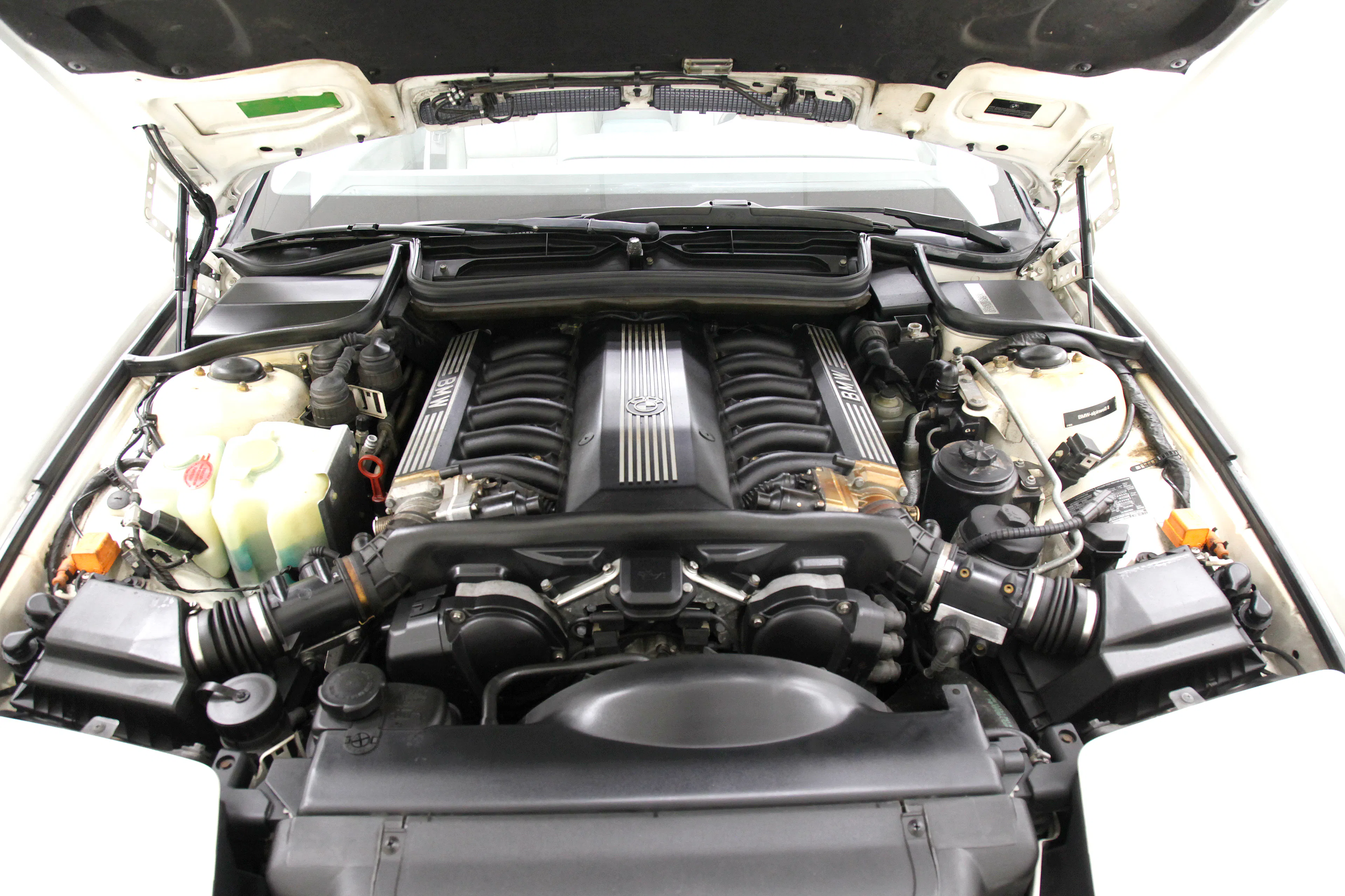 1993 BMW 850Ci coupe courtesy Classic Auto Mall