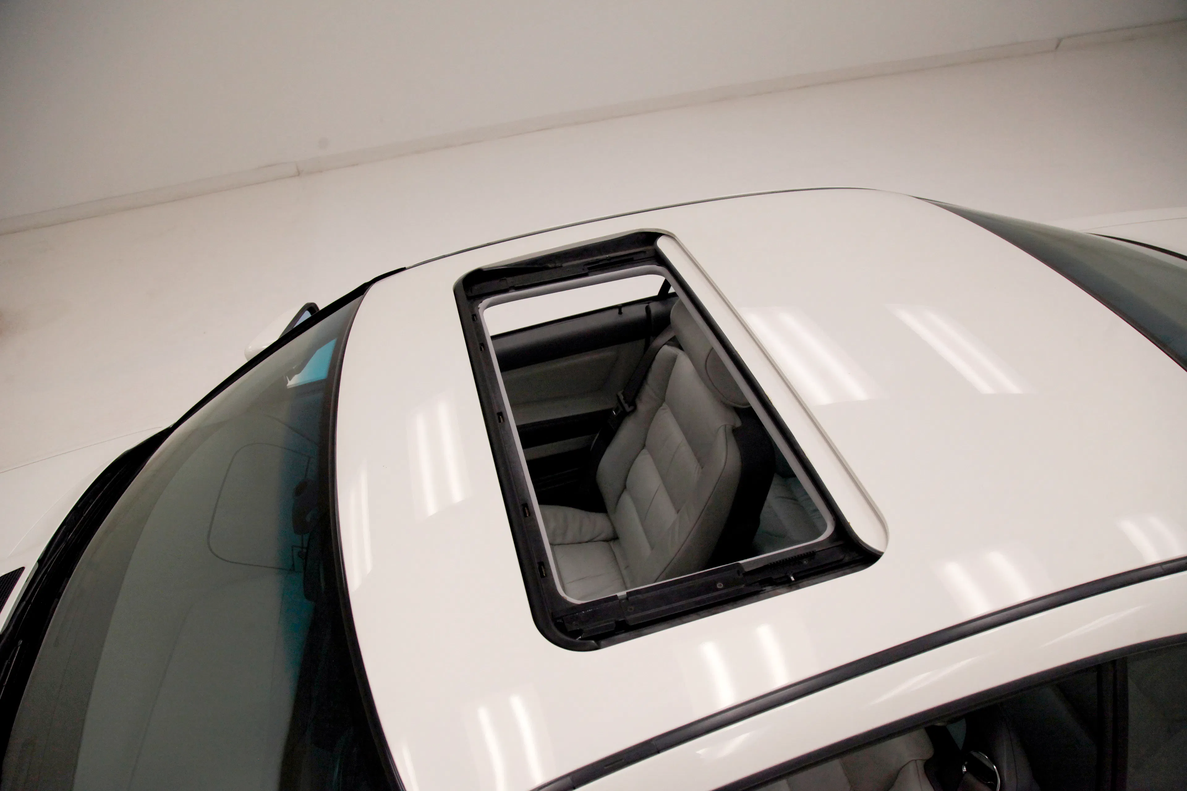 1993 BMW 850Ci coupe courtesy Classic Auto Mall