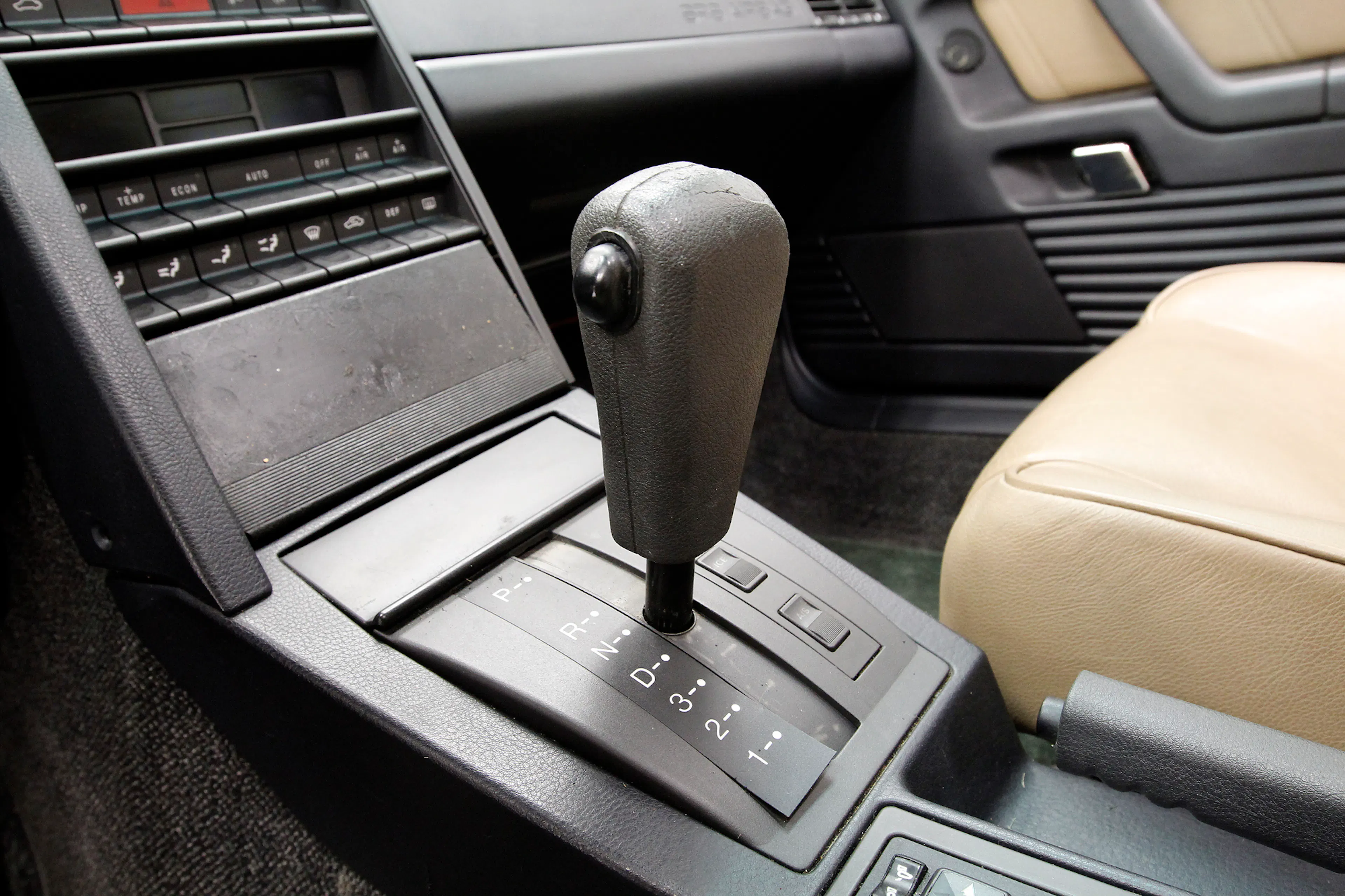 1995 Alfa Romeo 164 LS sedan courtesy Classic Auto Mall