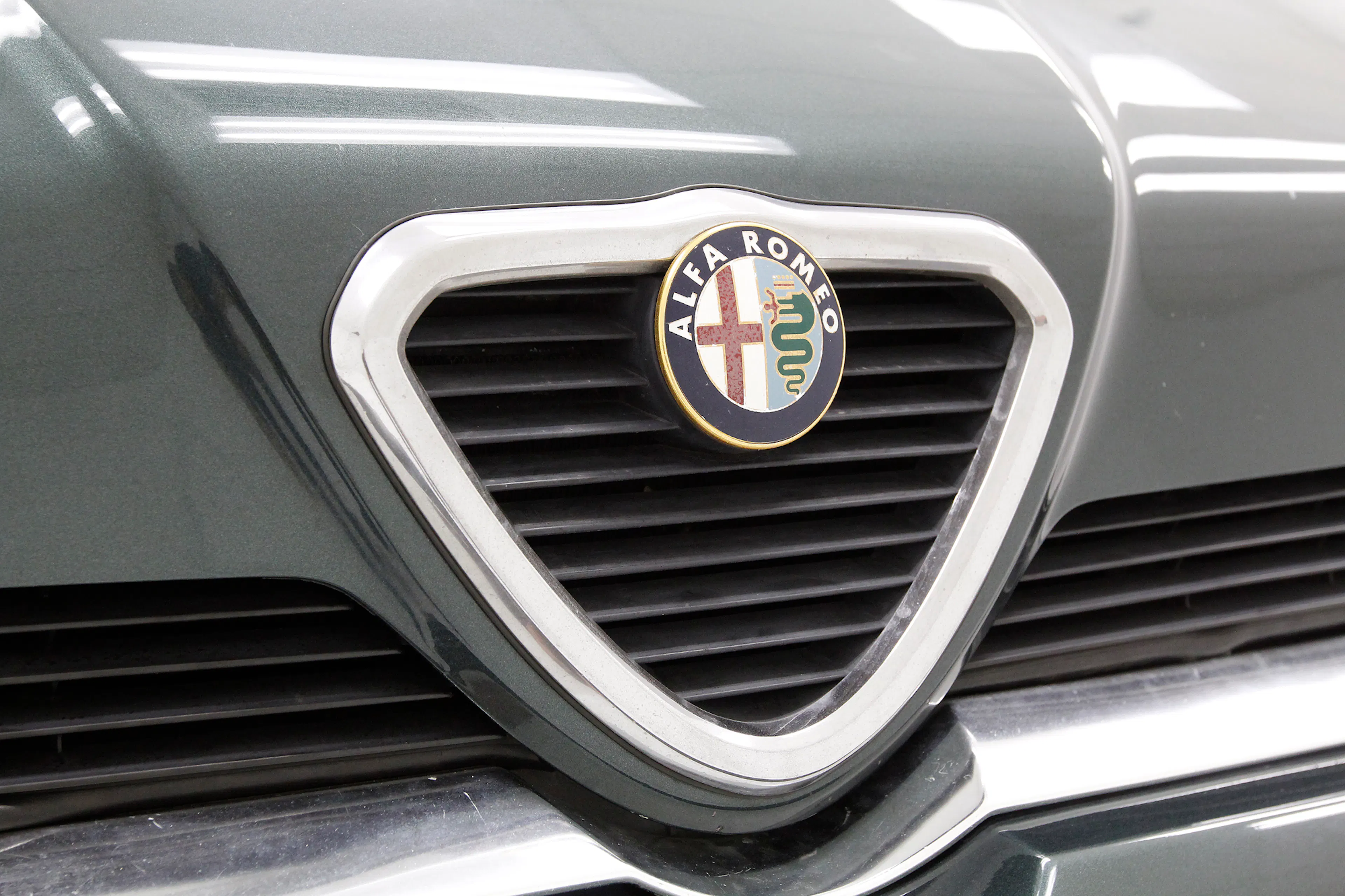 1995 Alfa Romeo 164 LS sedan courtesy Classic Auto Mall