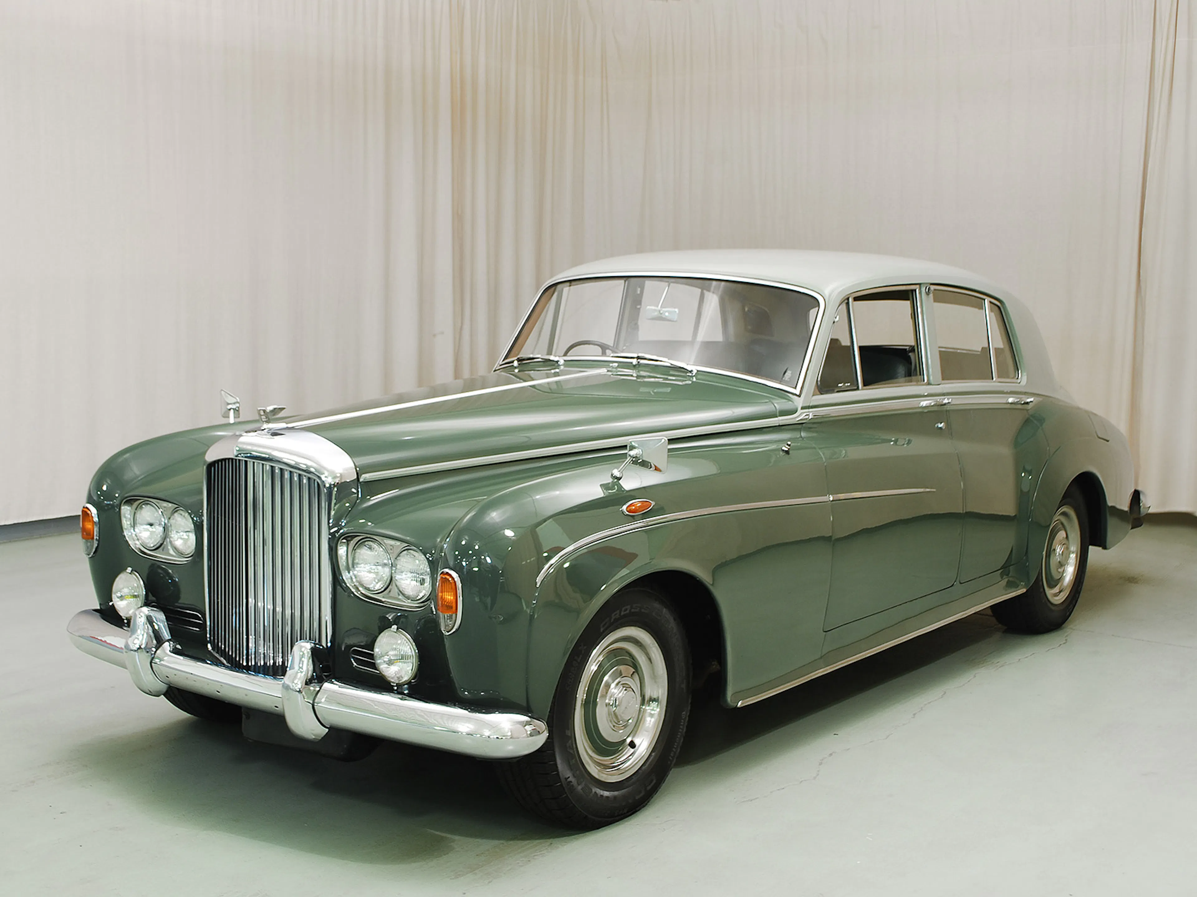 1964 Bentley S3 4dr Sedan Courtesy of Hyman Ltd.