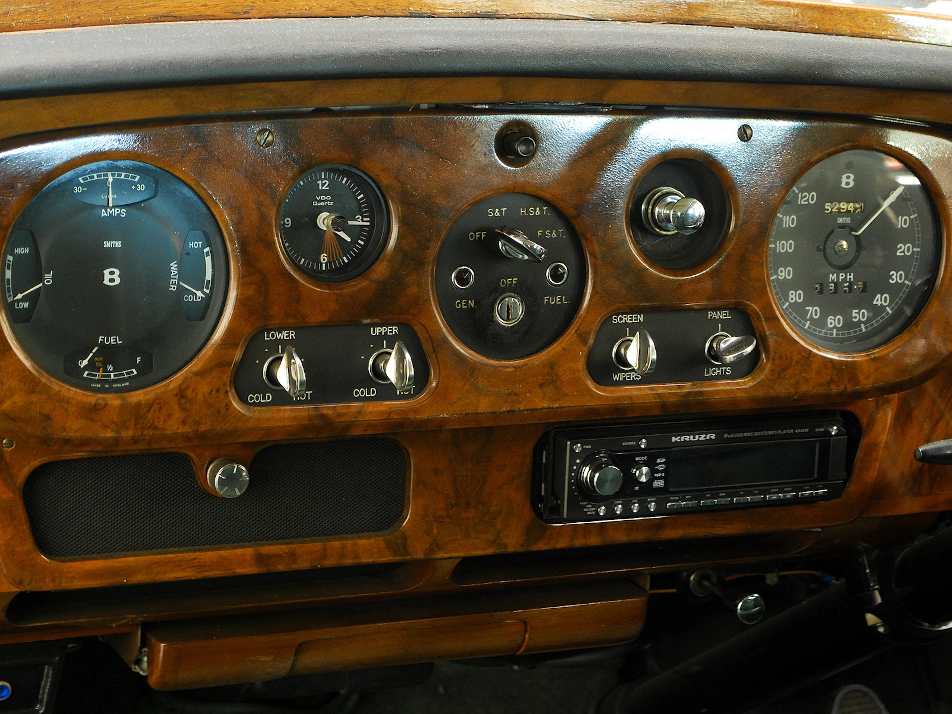 1964 Bentley S3 4dr Sedan Courtesy of Hyman Ltd.