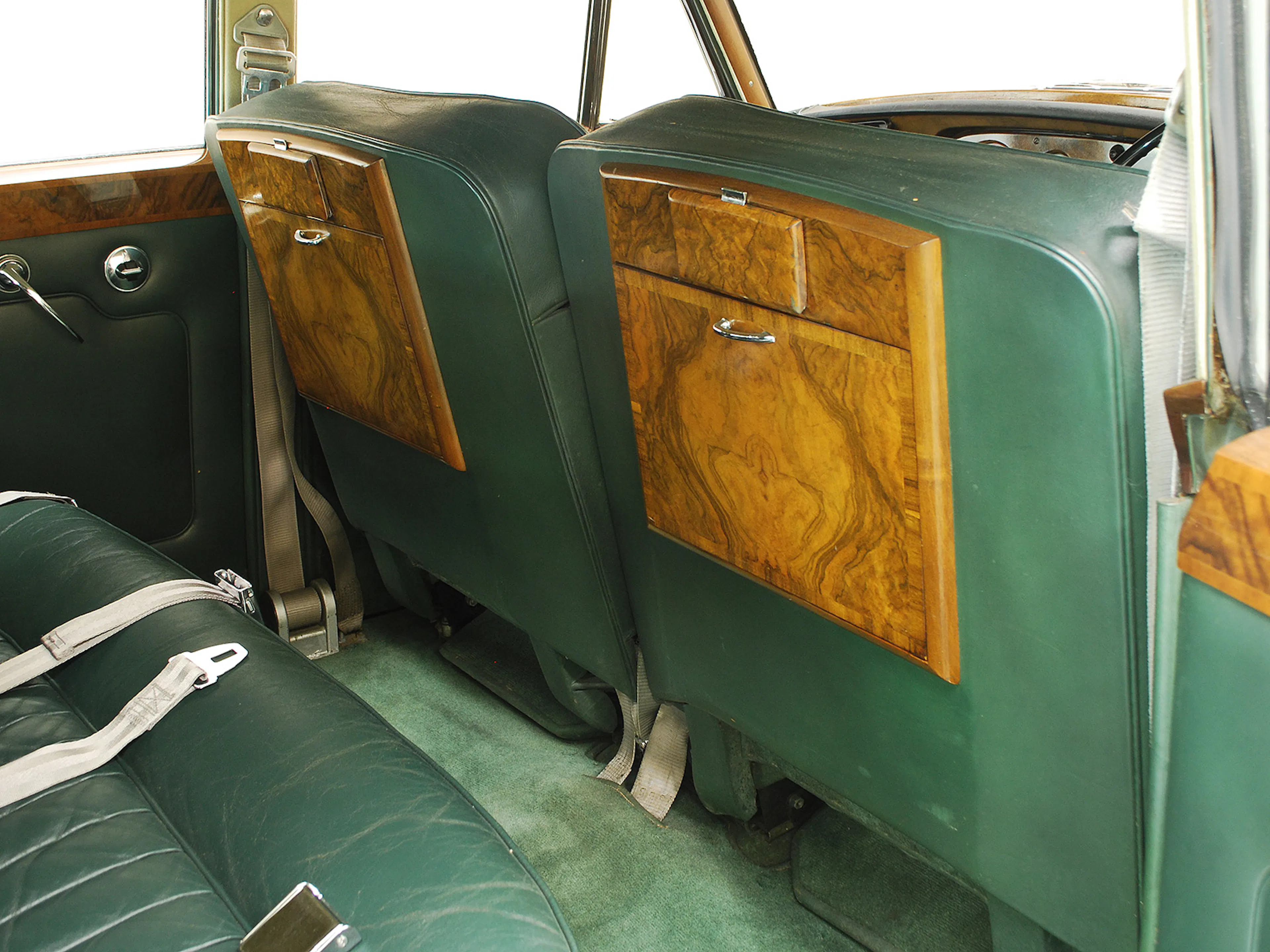 1964 Bentley S3 4dr Sedan Courtesy of Hyman Ltd.
