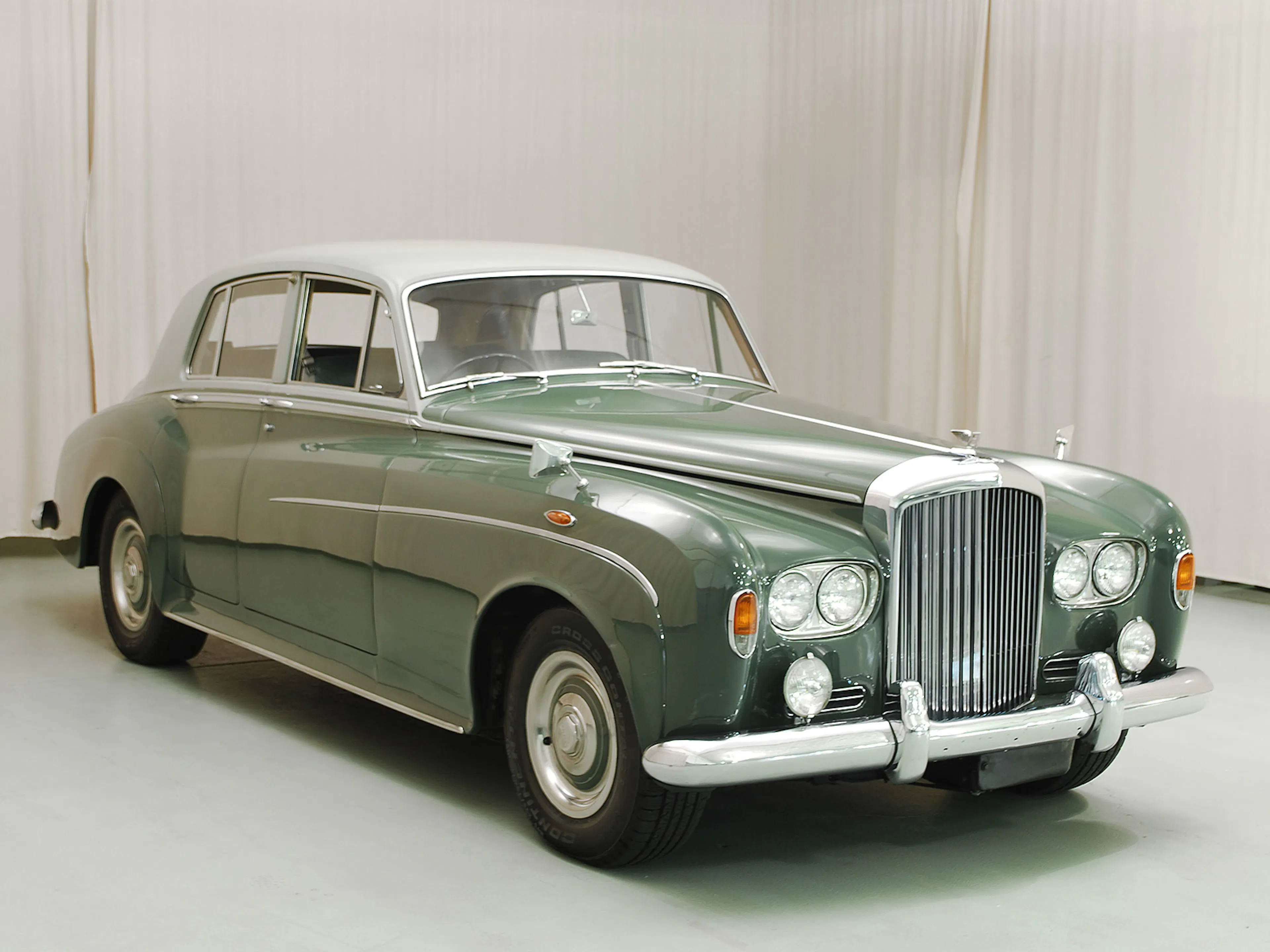 1964 Bentley S3 4dr Sedan Courtesy of Hyman Ltd.