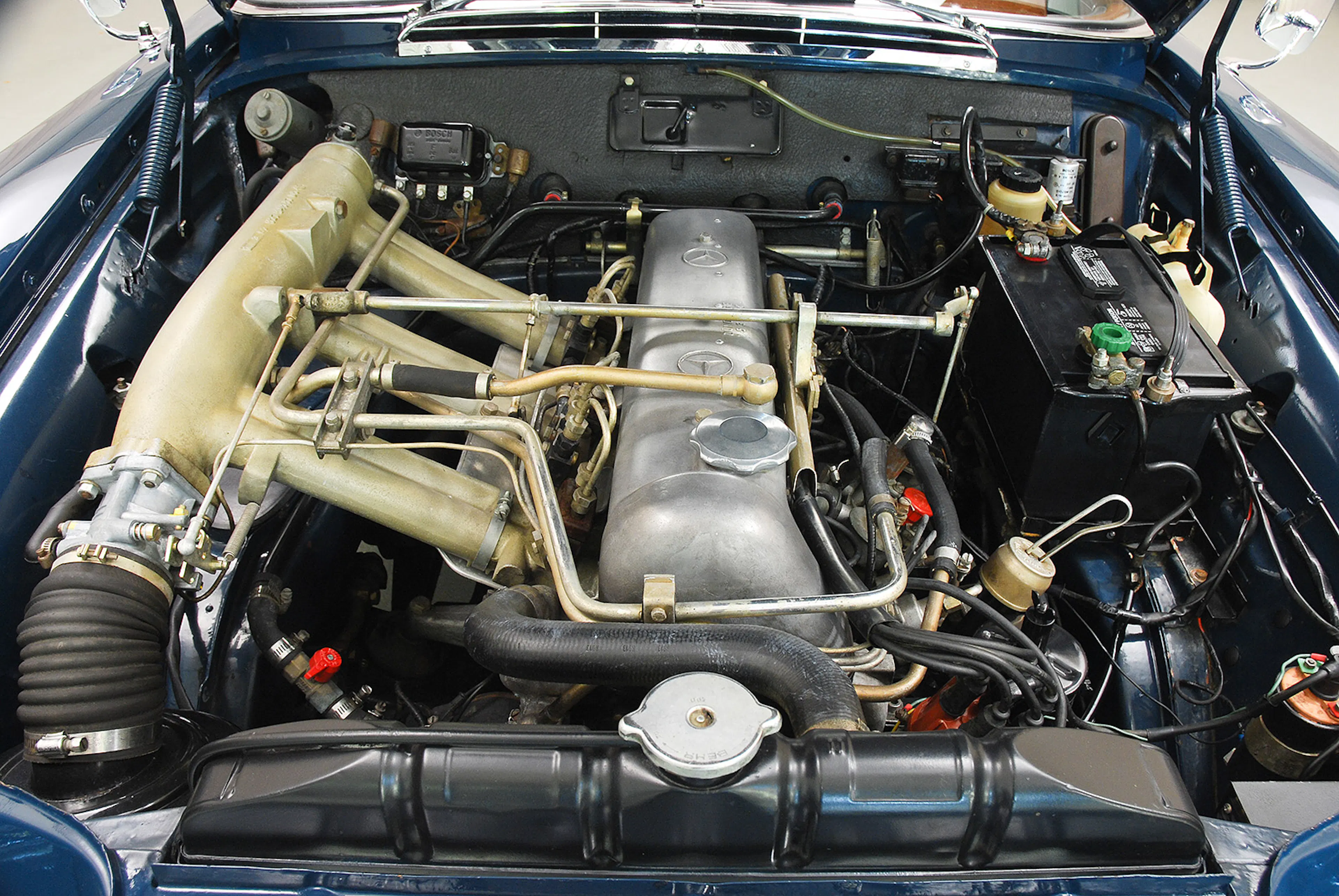 1964 Mercedes-Benz 220SEb 2dr Cabriolet Courtesy of Hyman Ltd.