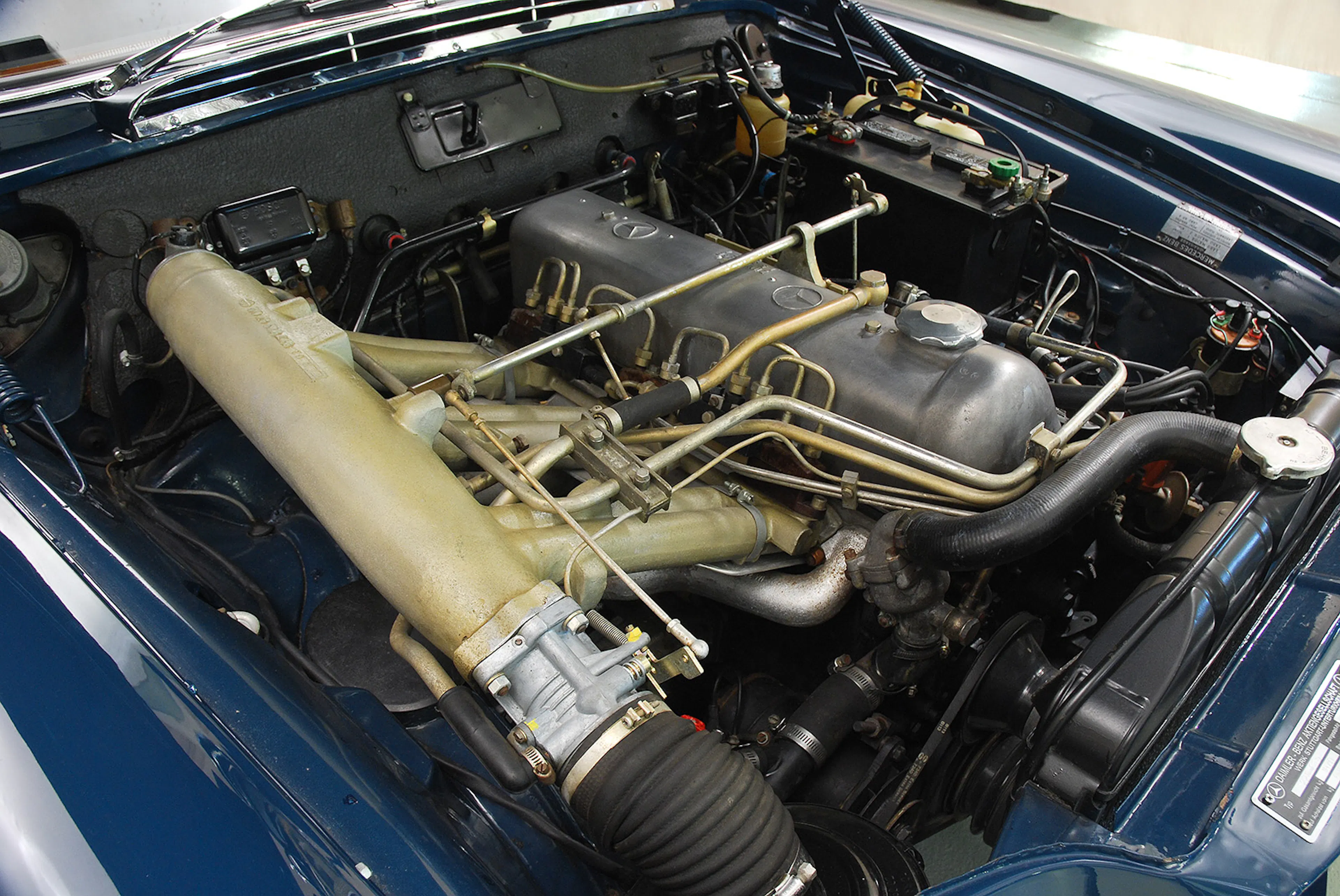 1964 Mercedes-Benz 220SEb 2dr Cabriolet Courtesy of Hyman Ltd.
