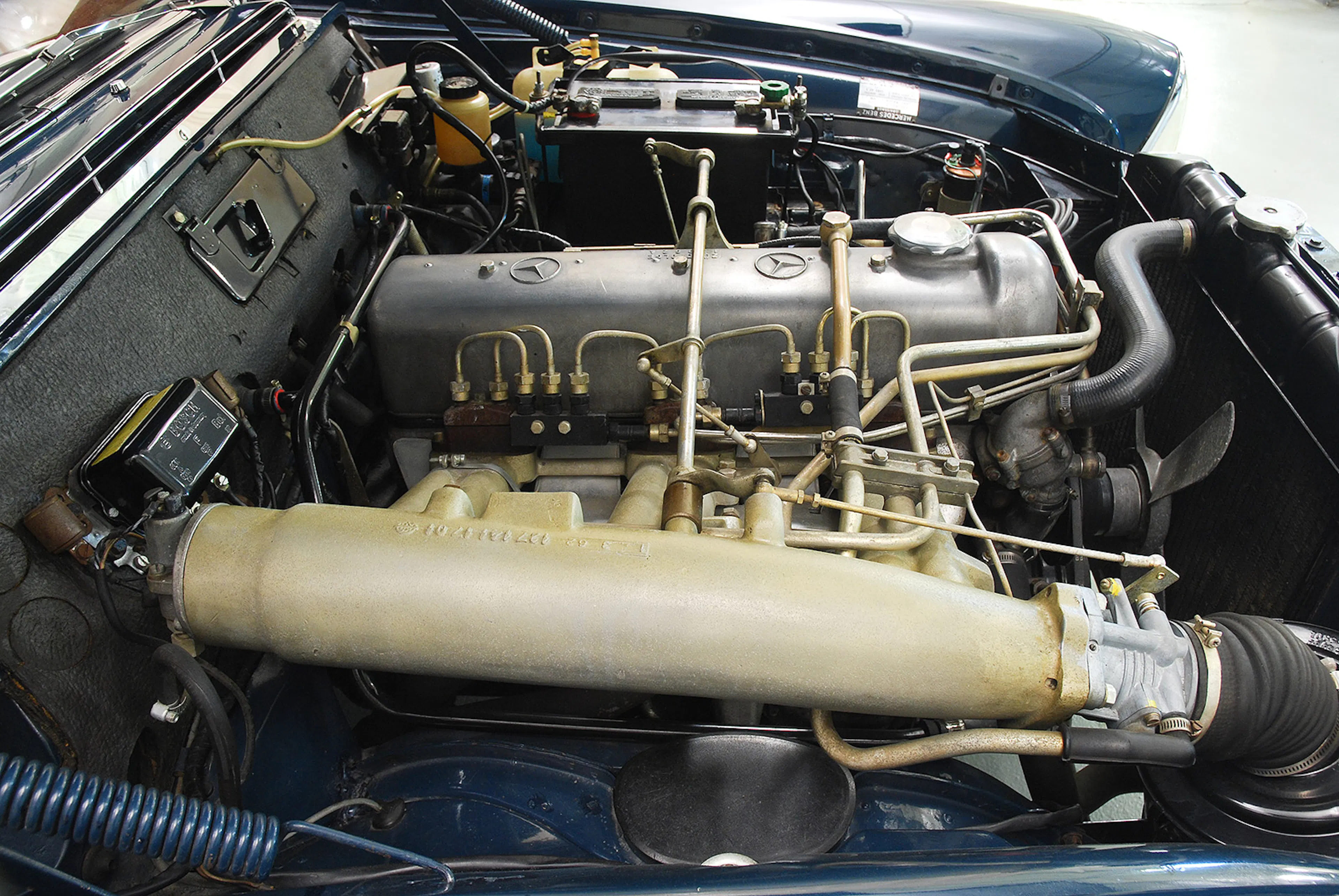 1964 Mercedes-Benz 220SEb 2dr Cabriolet Courtesy of Hyman Ltd.