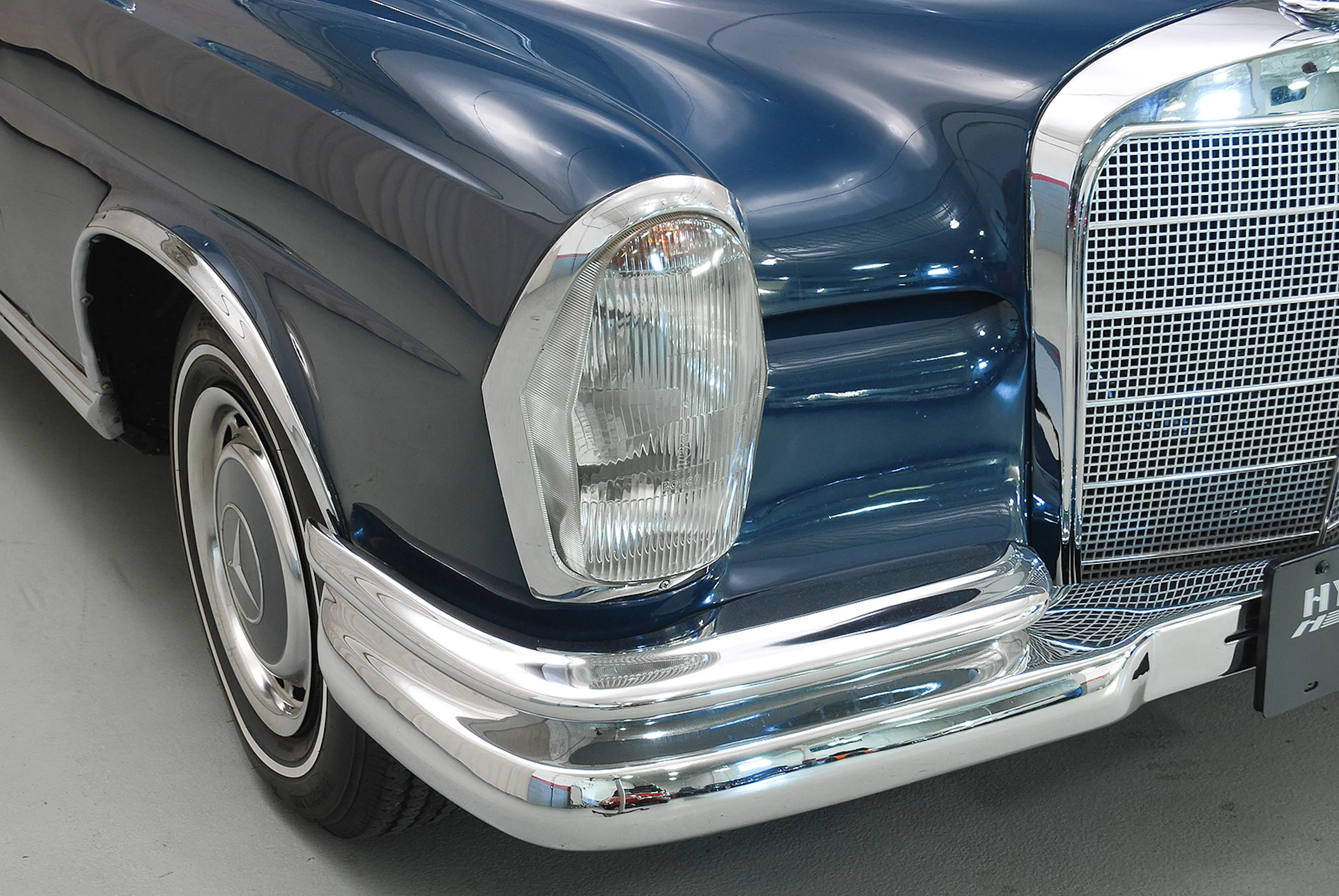 1964 Mercedes-Benz 220SEb 2dr Cabriolet Courtesy of Hyman Ltd.